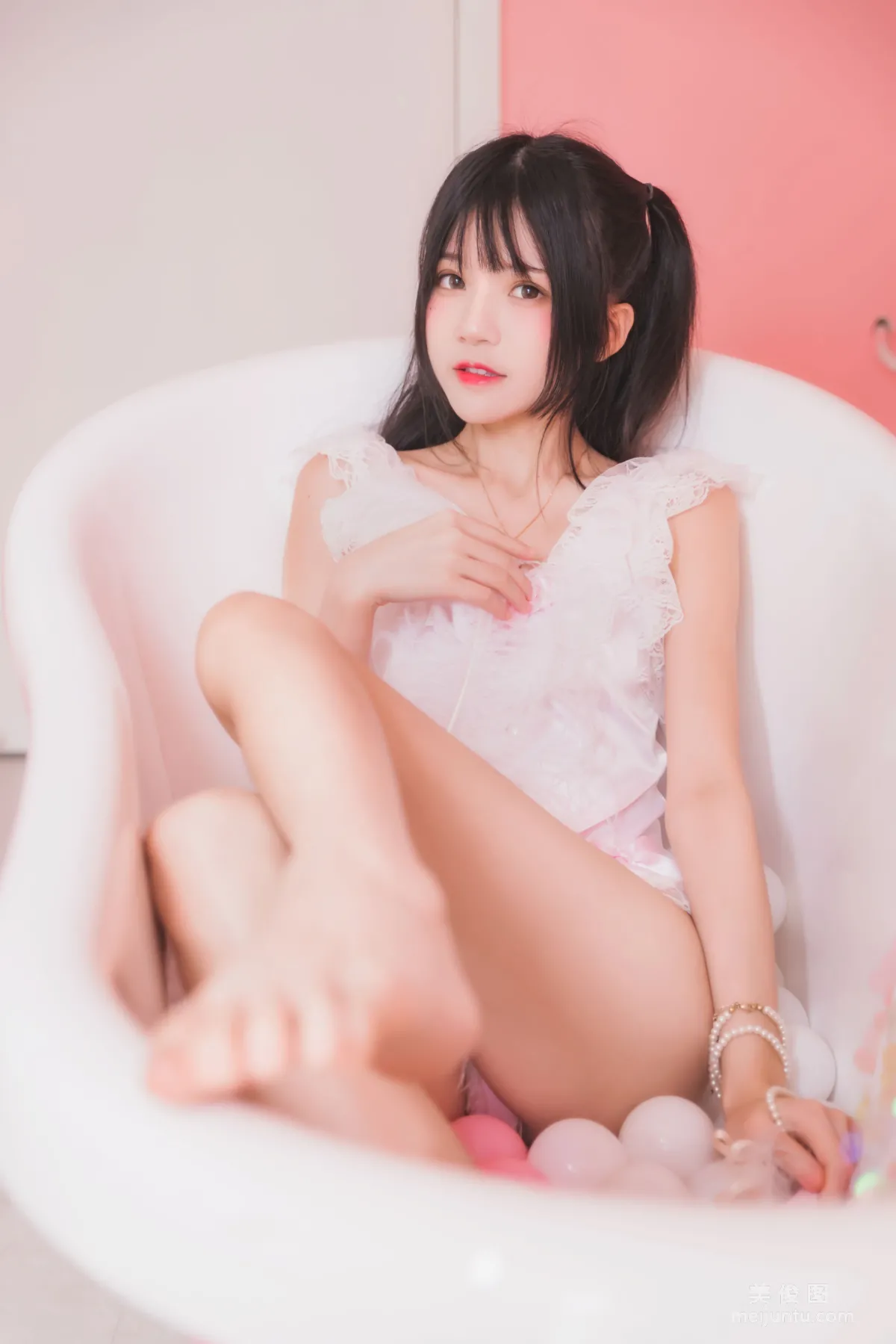 Ying Taomiao: Web Idols photo 10