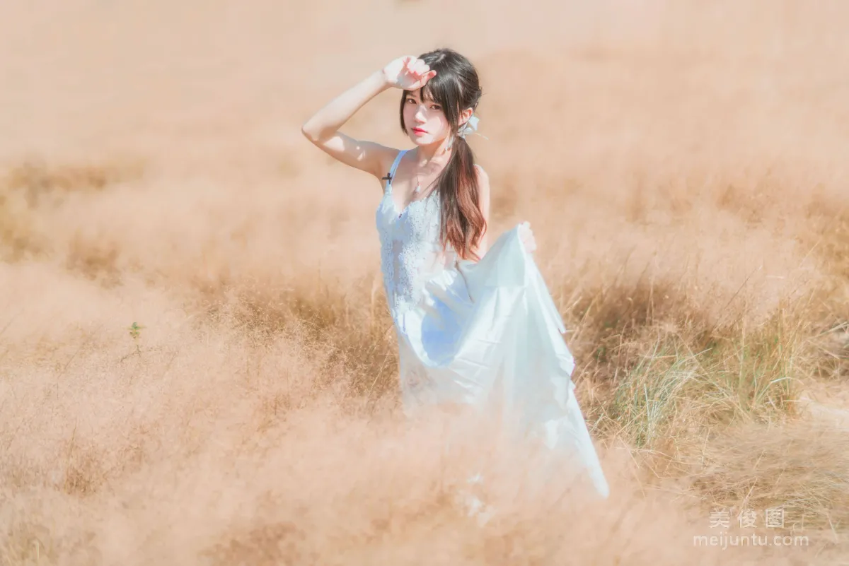 Ying Taomiao: Web Idols photo 2