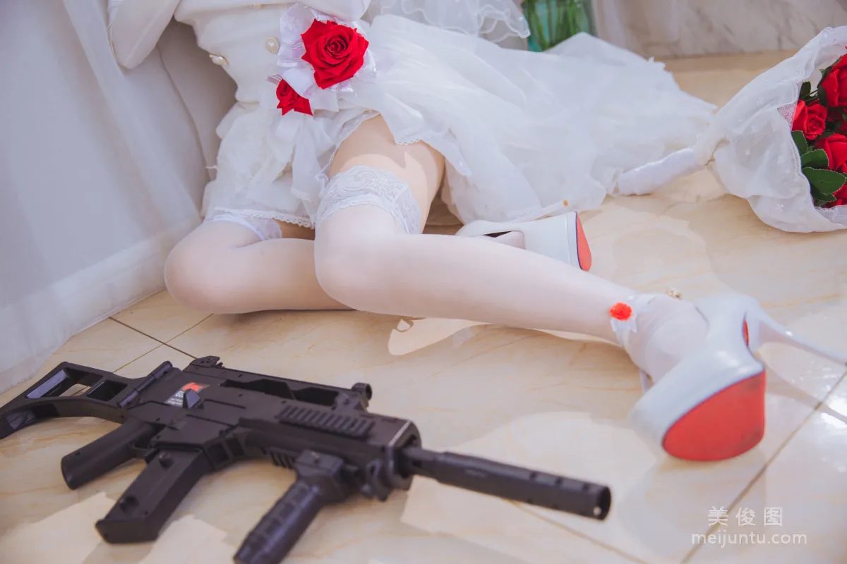 [网红Coser] 日奈娇 《g36c 礼服》 写真集20