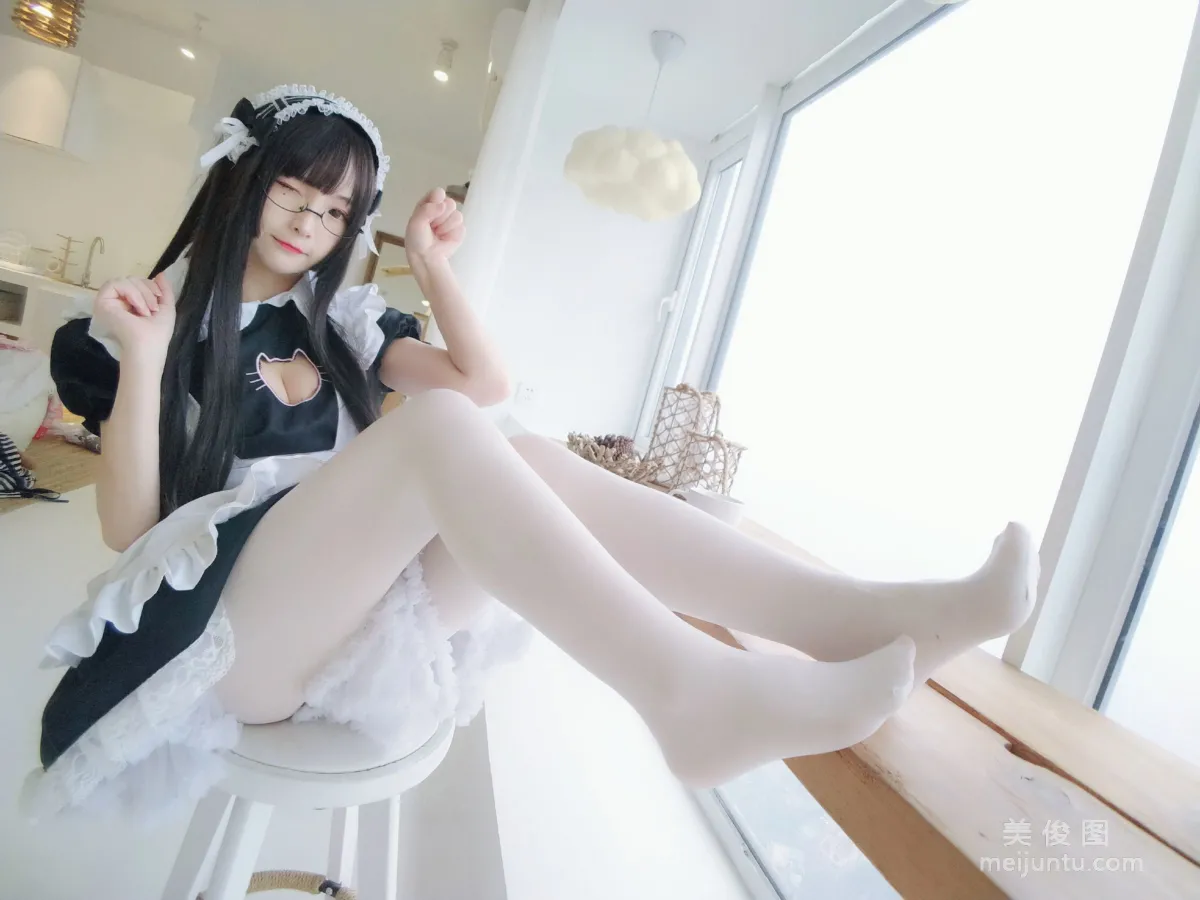 [Web Idols Coser] Guchuan kagura, Black and White Maid, Photo Set photo 3