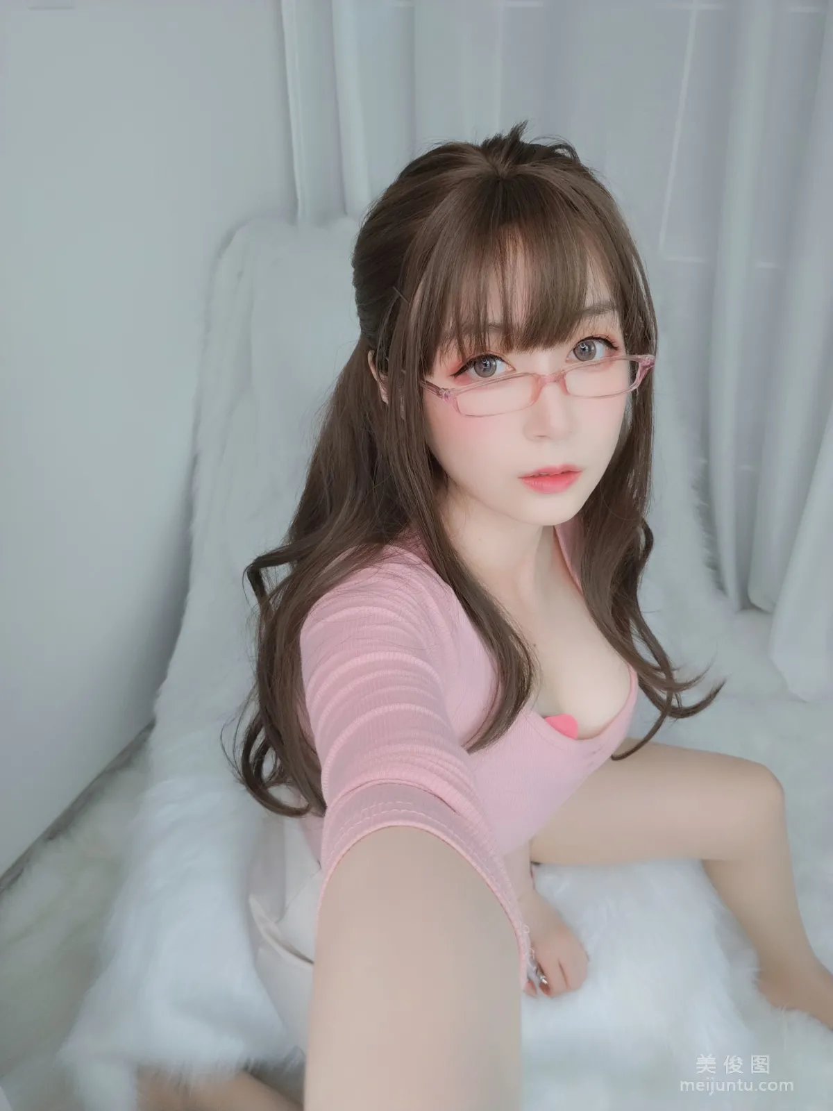 Baiyin 81: Web Idols photo 82