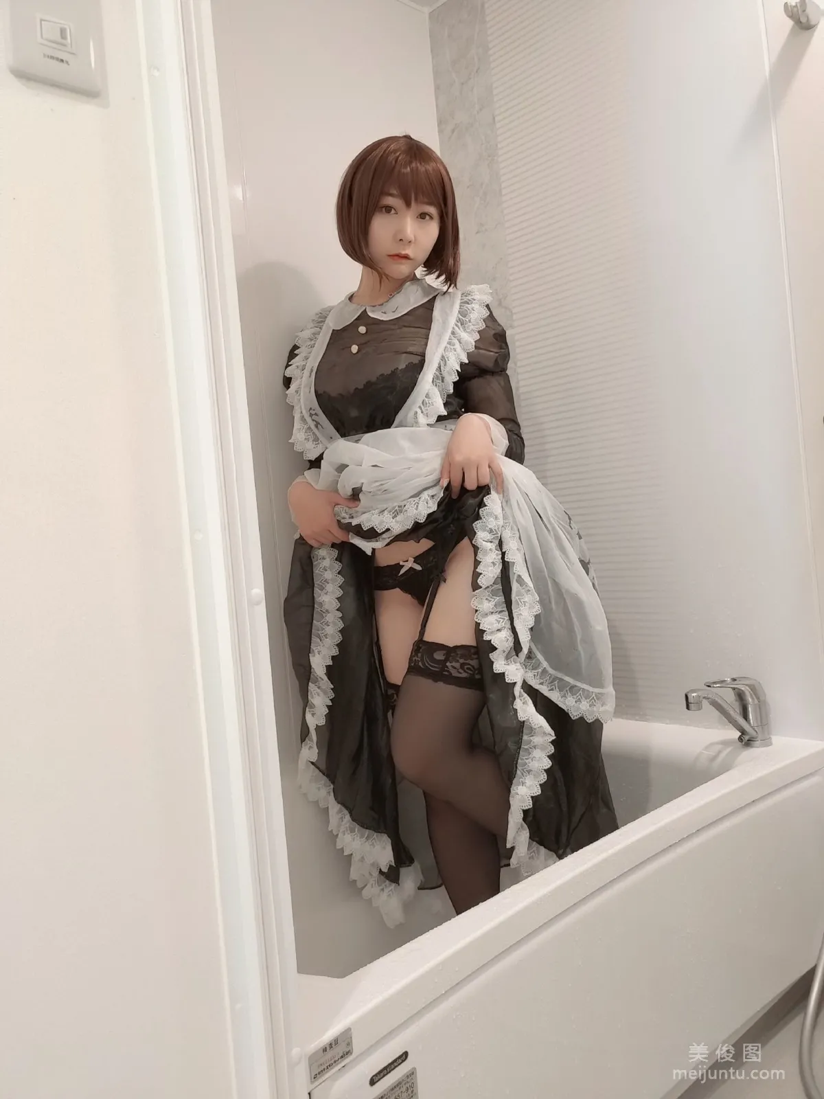 [网红Coser] 三刀刀Miido 《透明女仆》 写真集26