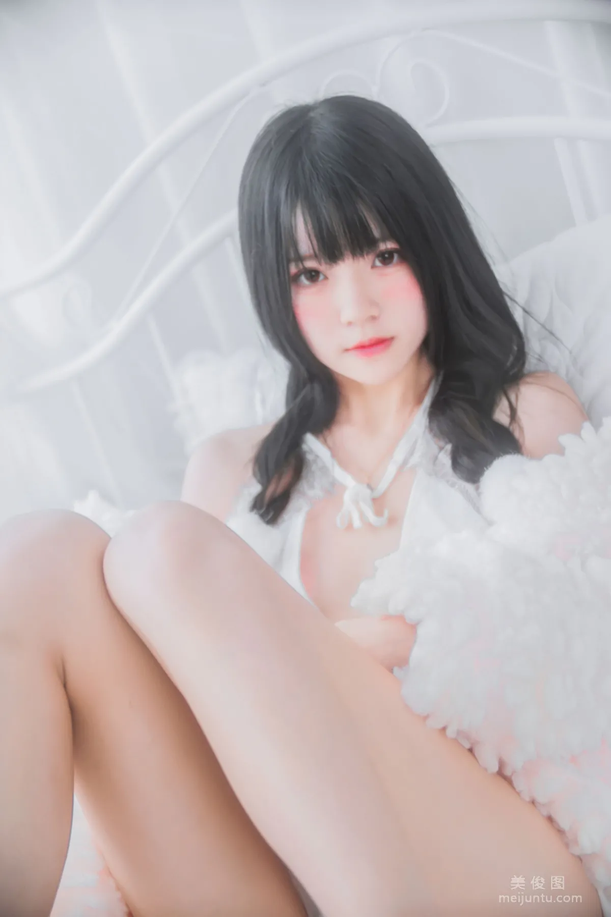 Ying Taomiao, Hibernation Series Pure White Private Shoot Photo Set photo 22