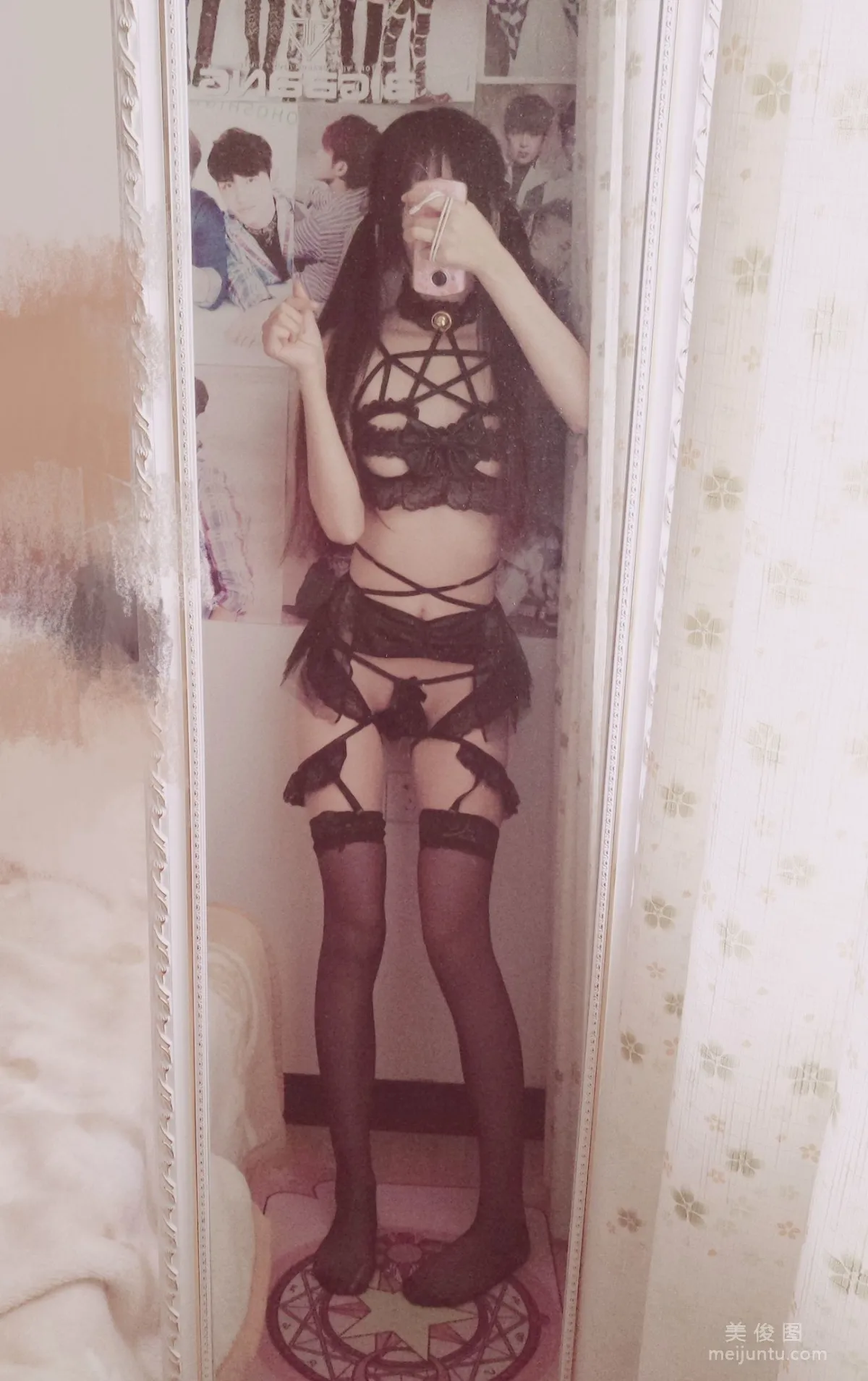[美女Coser] 五更百鬼 《小恶魔》 写真集3