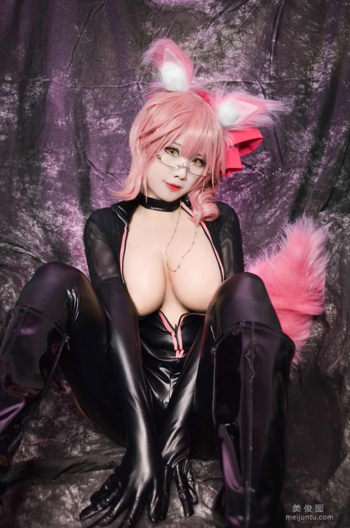萱-KaYa 《Tamamo Secretary (Fate Grand Order)》 寫真集 12