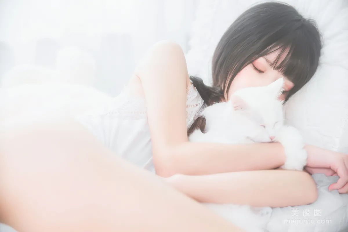 Ying Taomiao, Hibernation Series Pure White Private Shoot Photo Set photo 33
