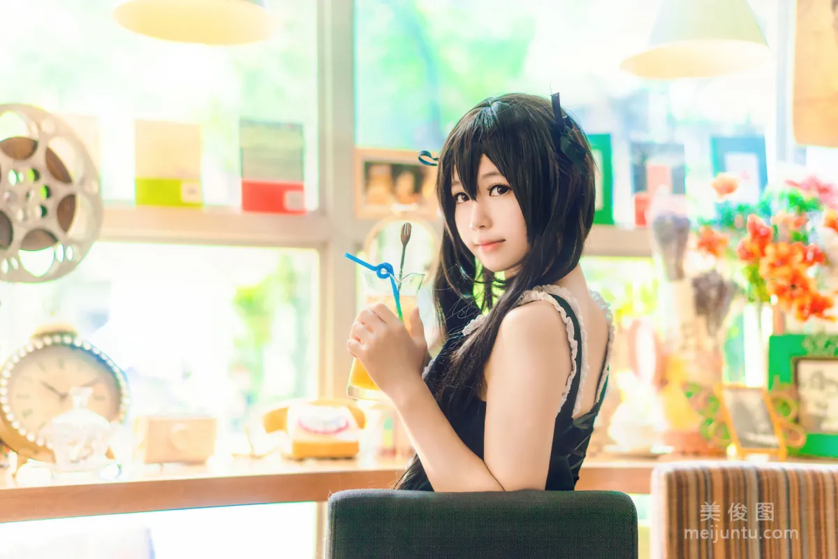 Ying Taomiao: Web Idols photo 5