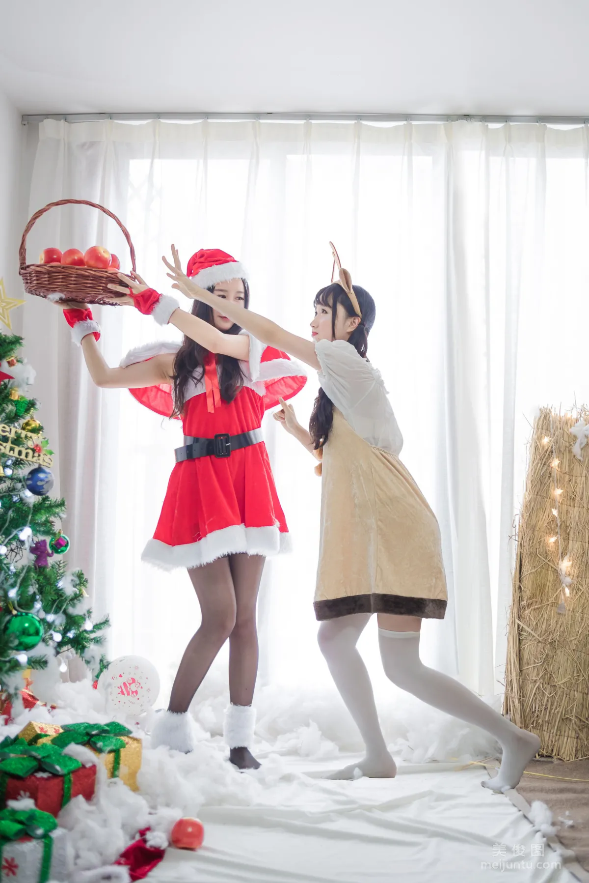 Mu Mianmian OwO, Santa Claus and Reindeer-chan Photo Set photo 17