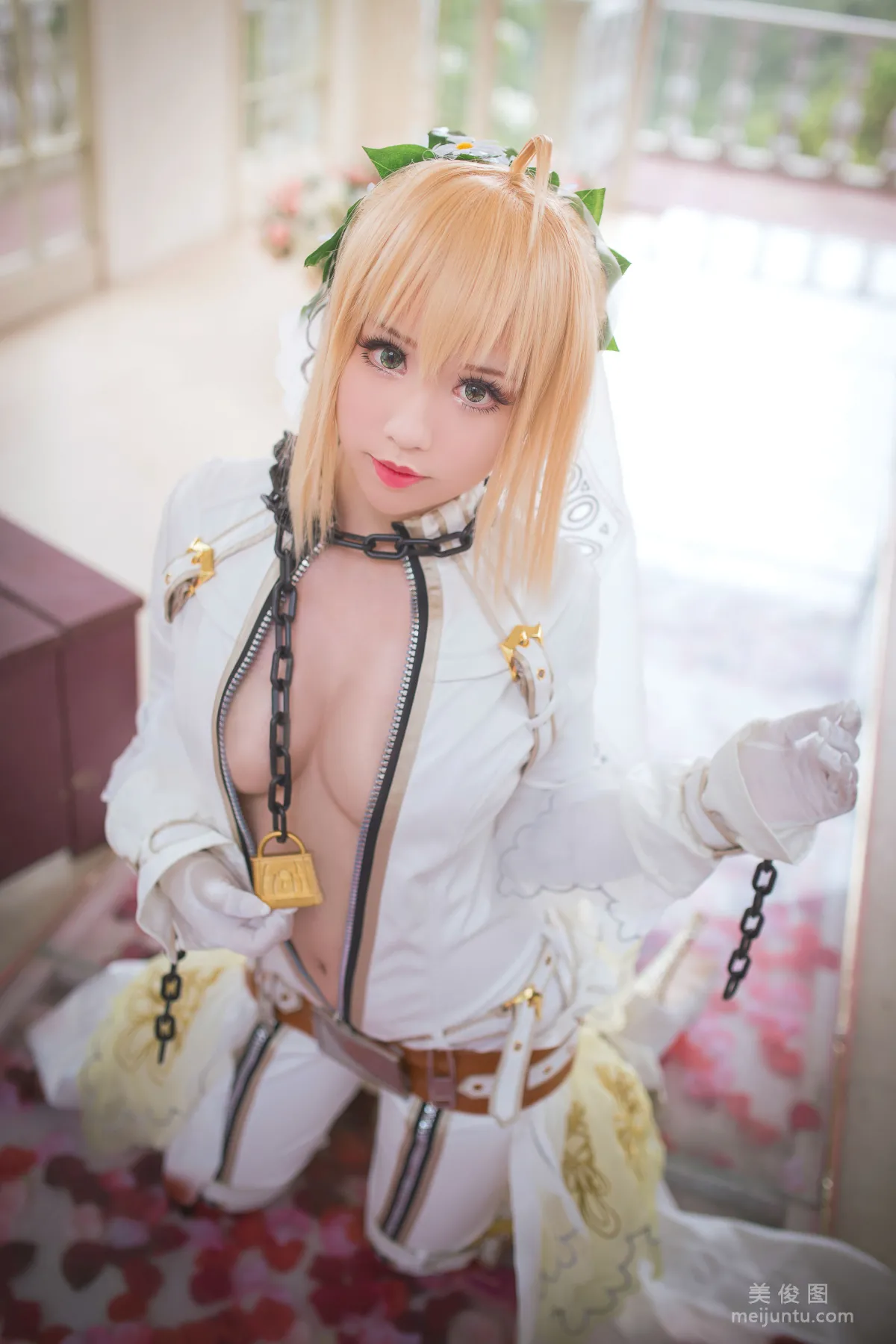 Coser Qianxun Daren, Nero's Bride Photo Set photo 2