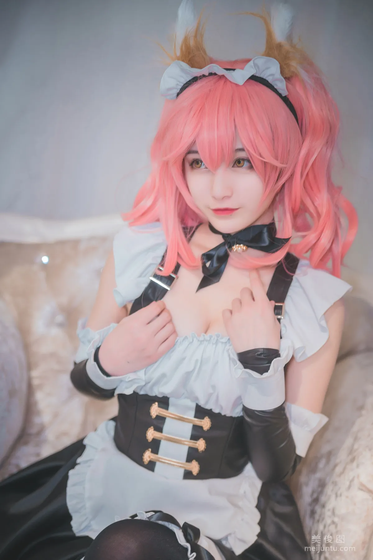 Beauty Coser Tieban Shaogui Wu w 'Tamamo-no-Mae Maid' Photo Set photo 25