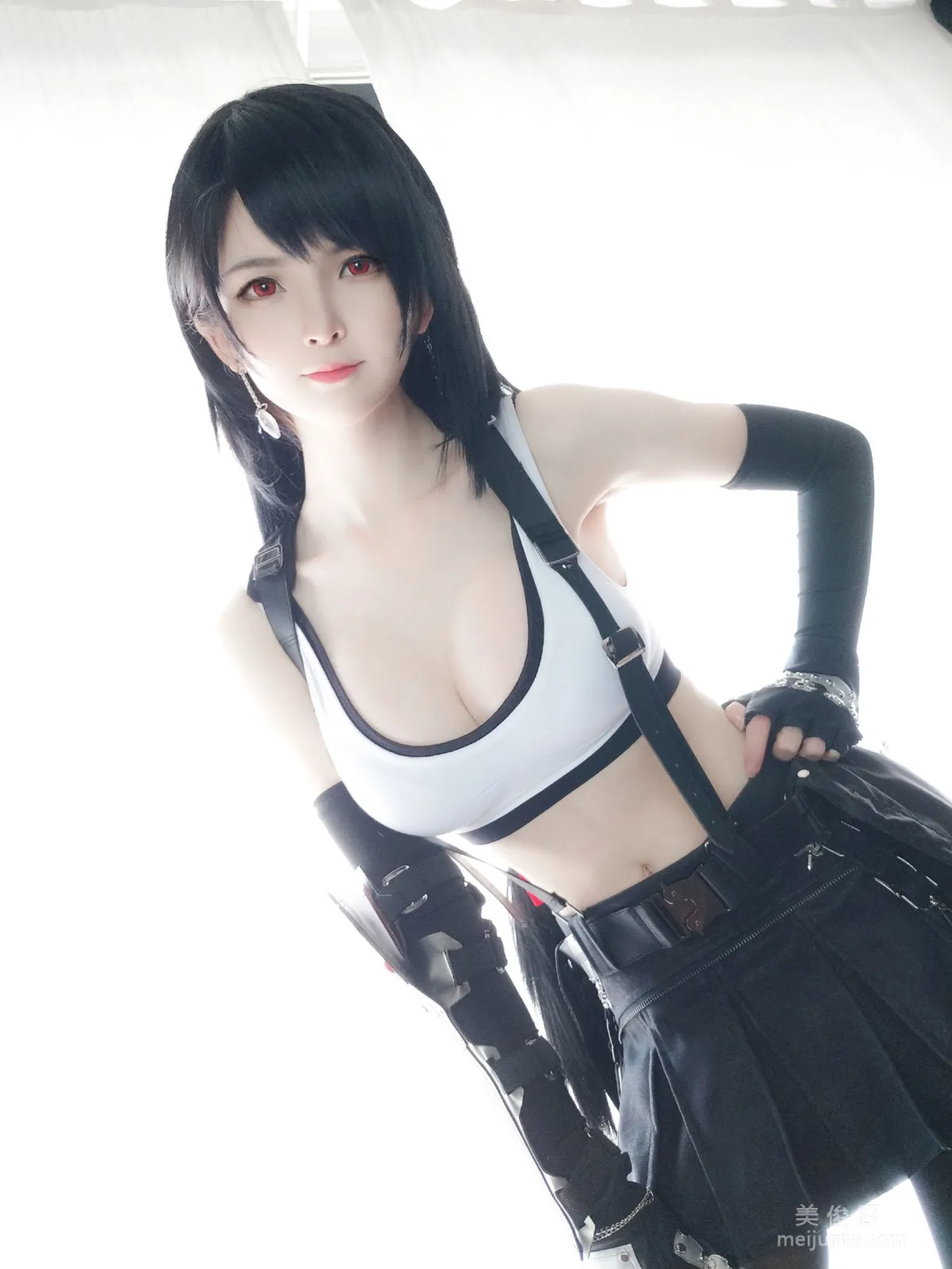 [Internet Celebrity Model Coser] Yixiao Yangze Tifa Standard Outfit Photo Set photo 10