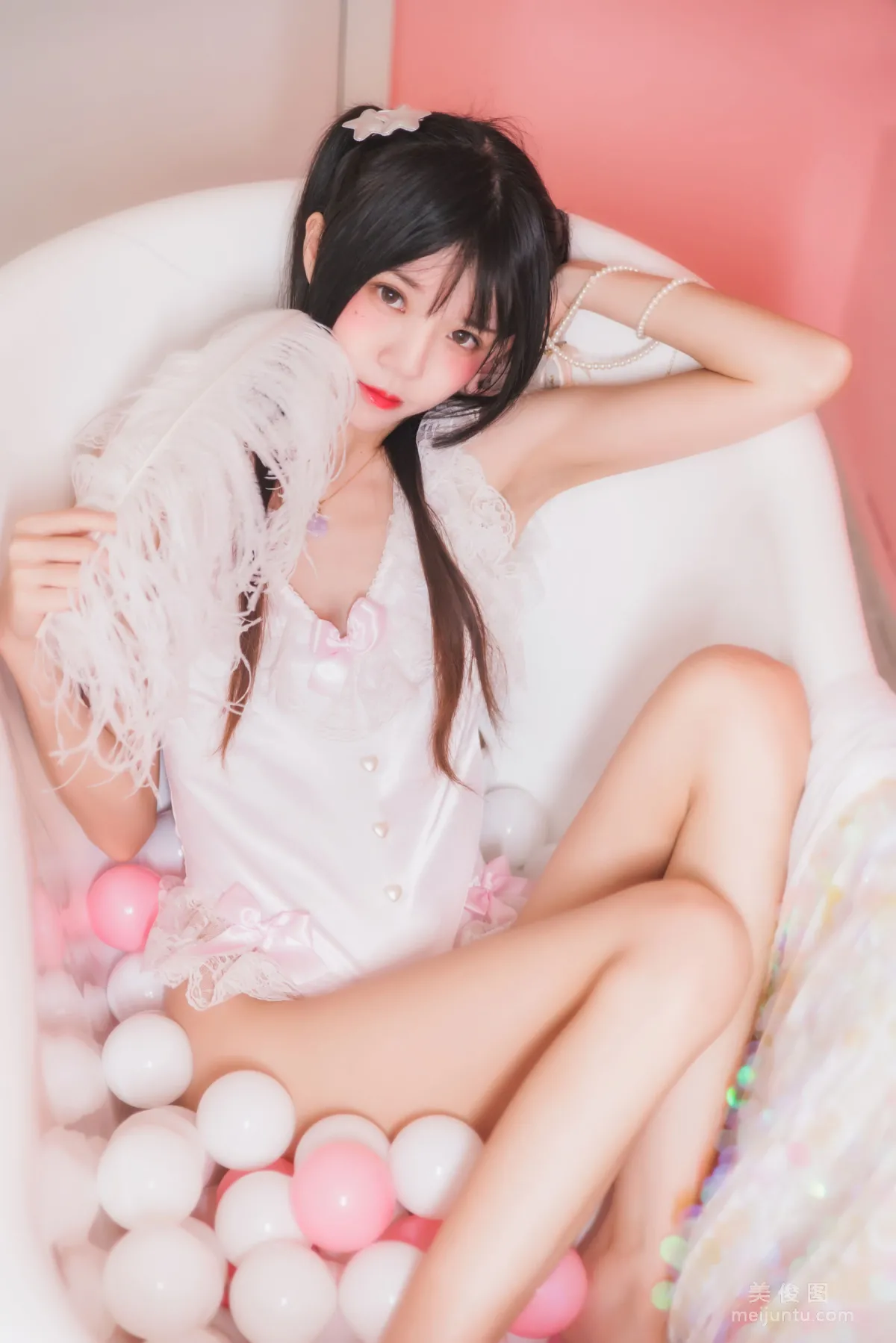 Ying Taomiao: Web Idols photo 16