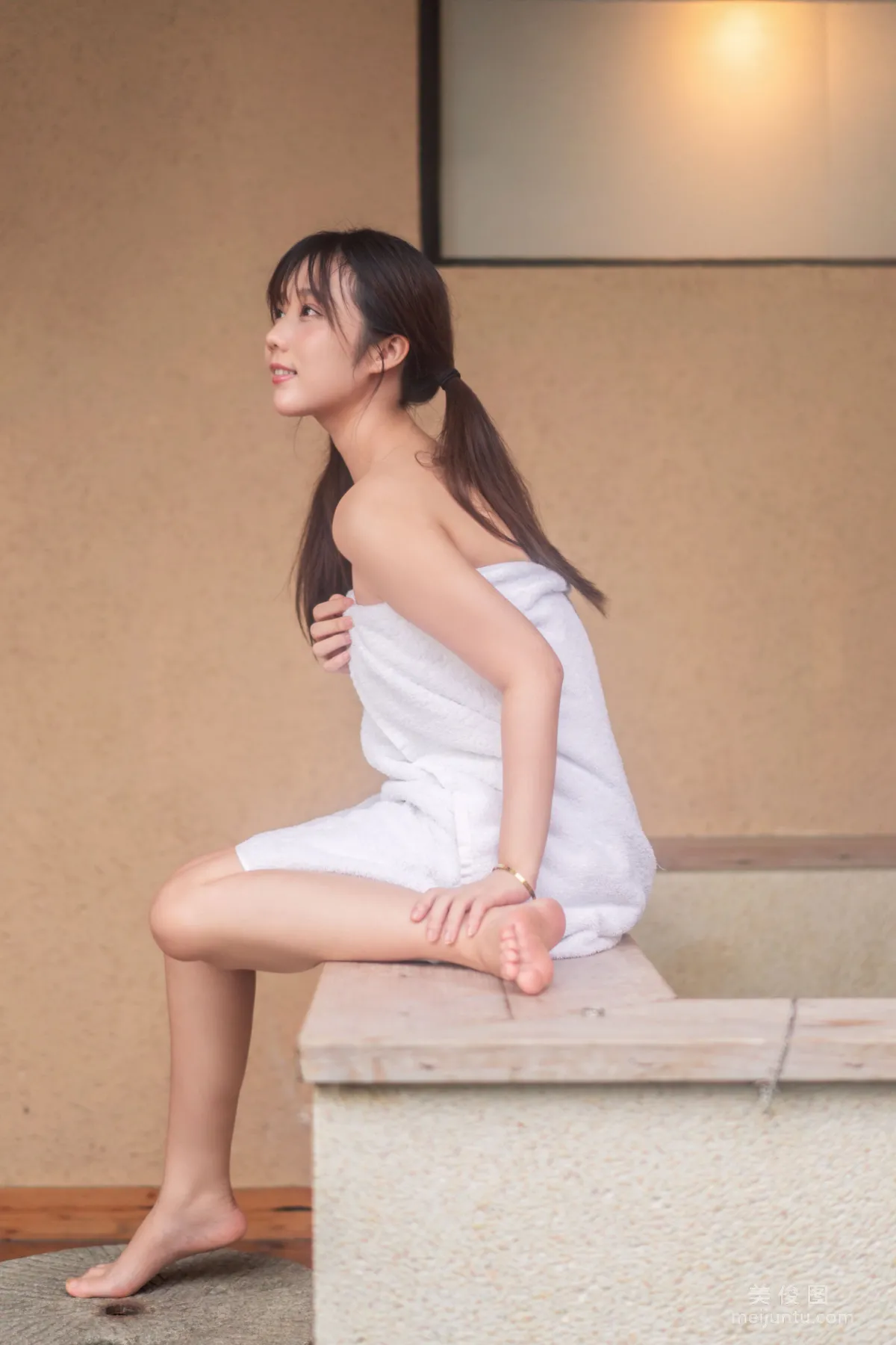 [美女Coser] 姬镜酱 《私奔之温泉》 写真集1