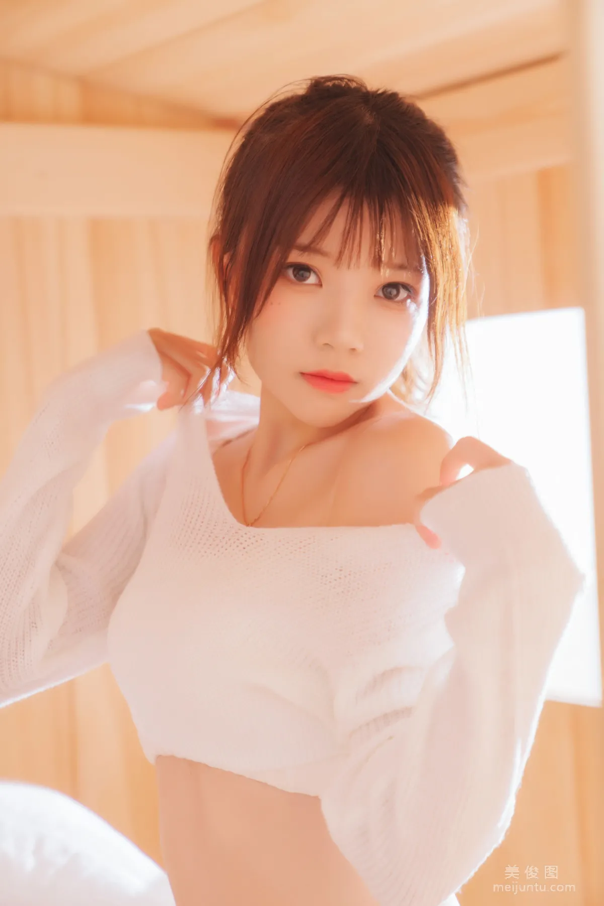 Ying Taomiao 《Black & White: Dreamy White》 Photo Set photo 33