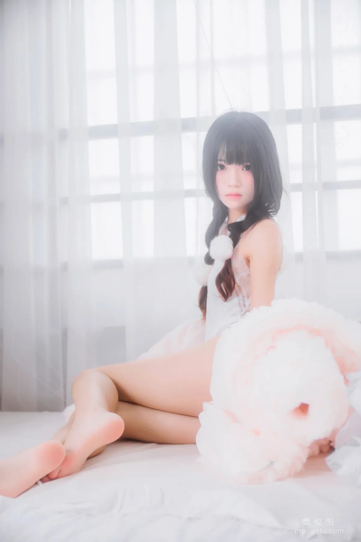 Ying Taomiao, Hibernation Series Pure White Private Shoot Photo Set photo 3