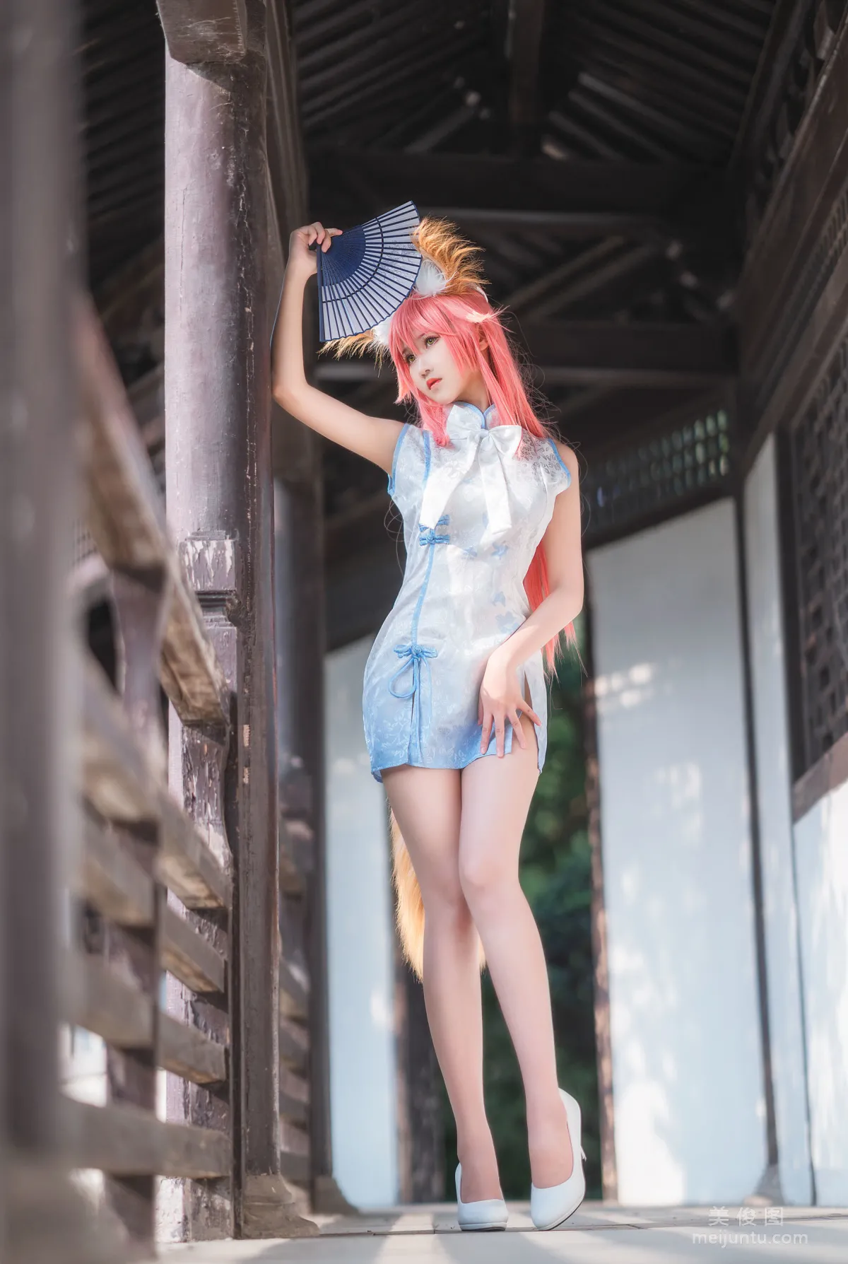 Sandu 69: Web Idols photo 2