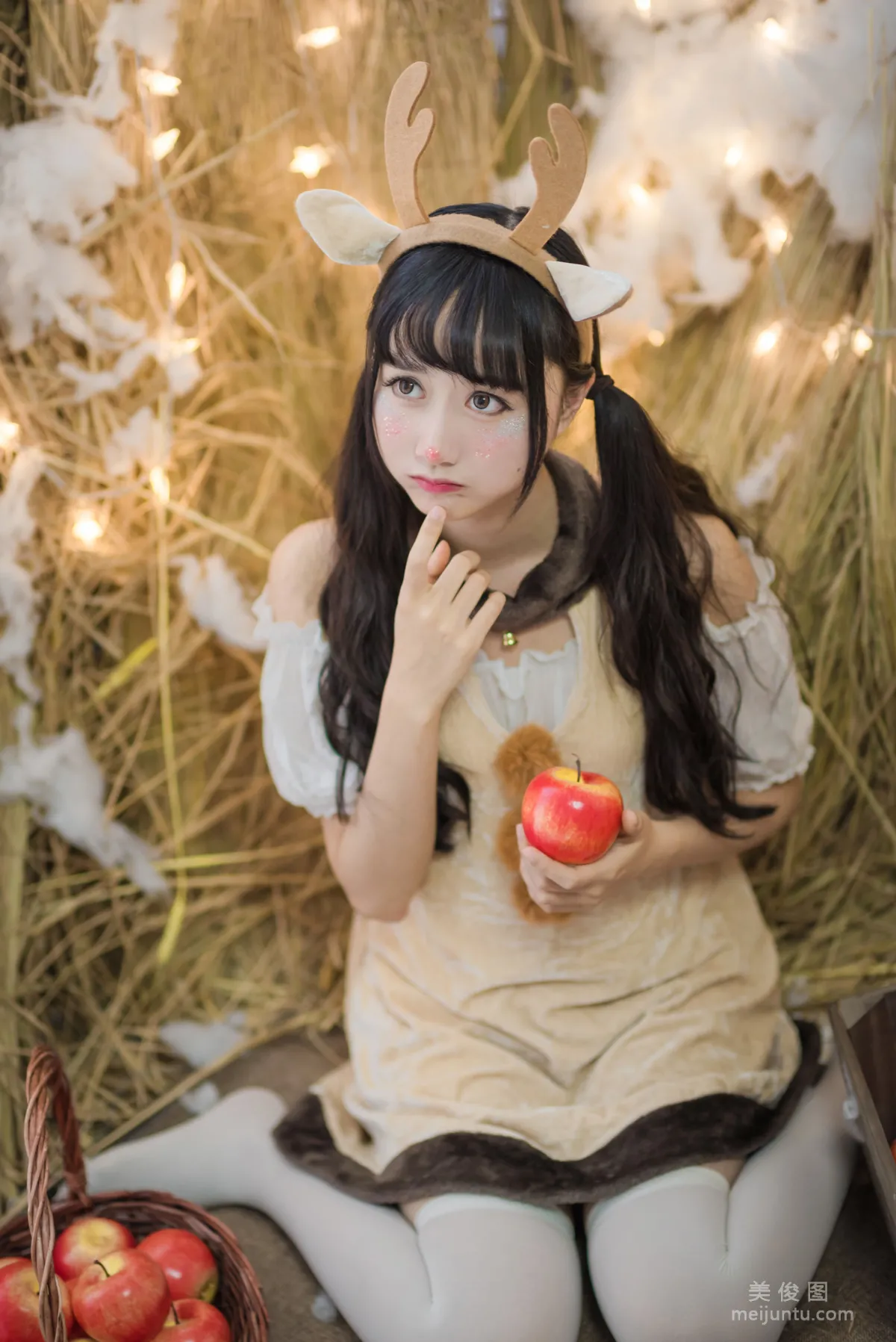 Mu Mianmian OwO, Santa Claus and Reindeer-chan Photo Set photo 45