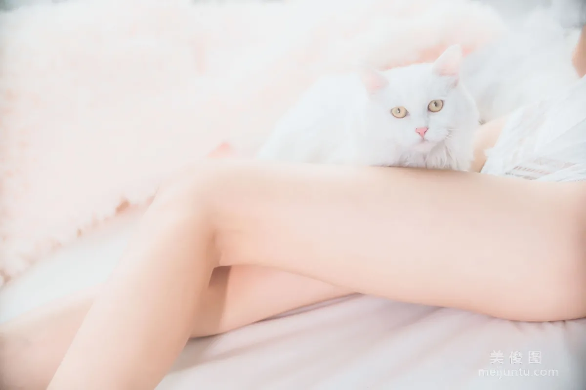Ying Taomiao, Hibernation Series Pure White Private Shoot Photo Set photo 34