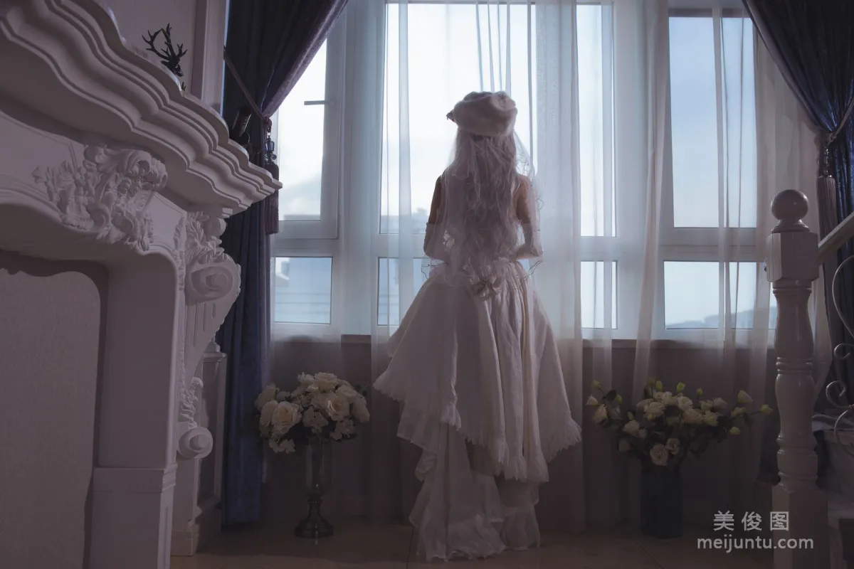 [网红Coser] 日奈娇 《g36c 礼服》 写真集14