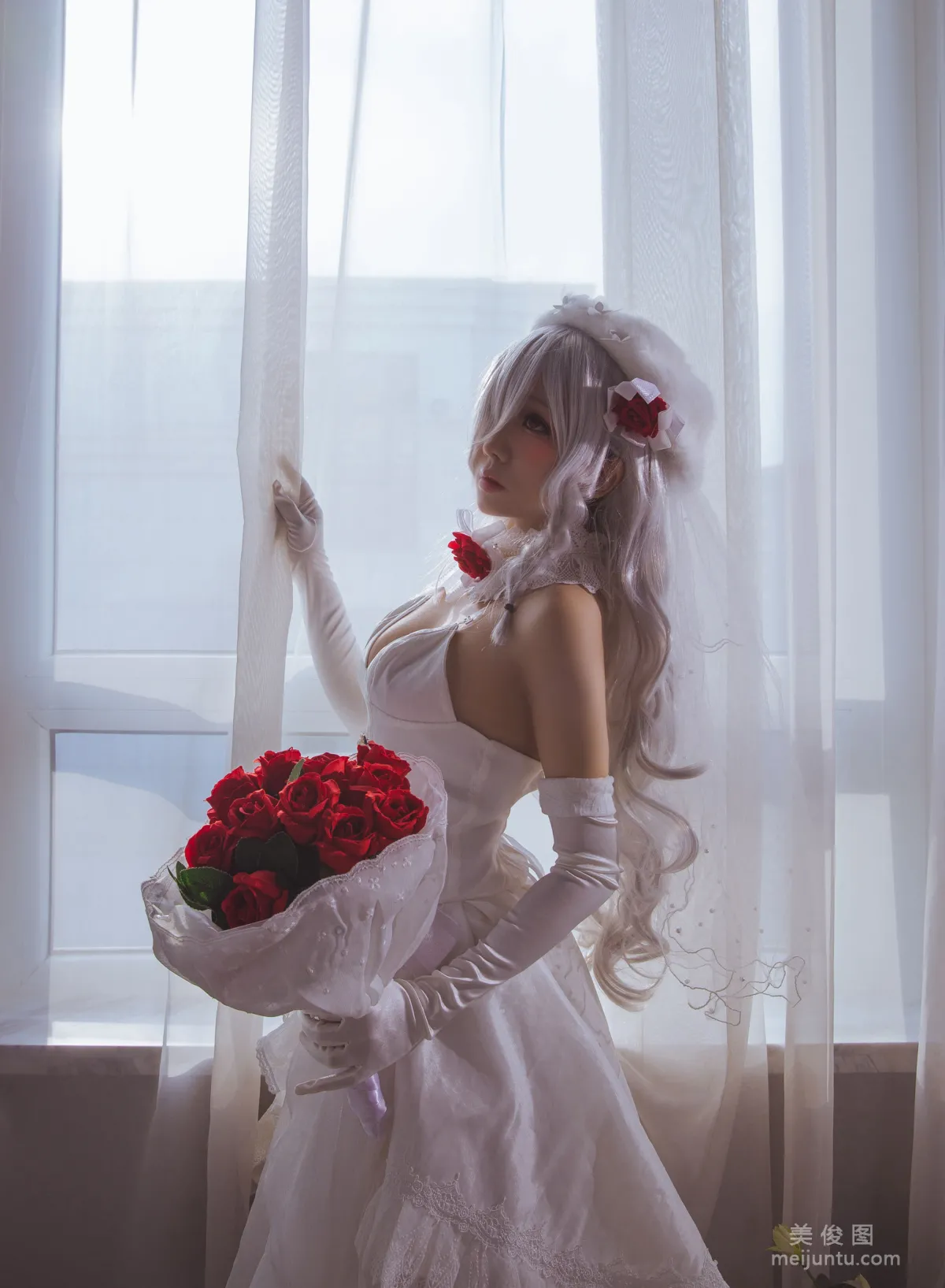 [网红Coser] 日奈娇 《g36c 礼服》 写真集13