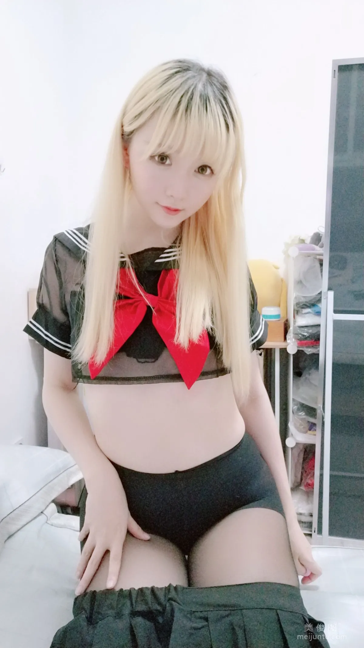 Coser Girl Xingzhi Chichi Black Uniform Photo Set photo 19