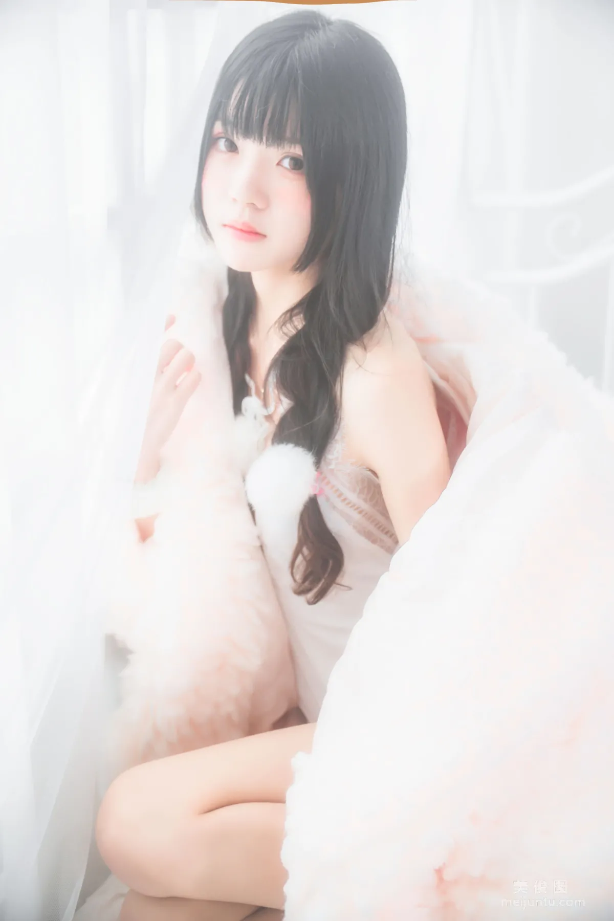 Ying Taomiao, Hibernation Series Pure White Private Shoot Photo Set photo 39