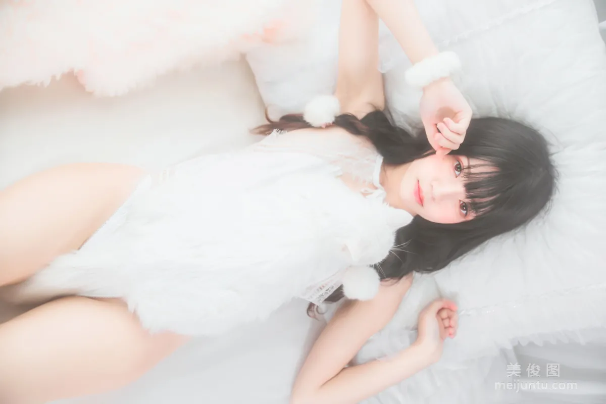 Ying Taomiao, Hibernation Series Pure White Private Shoot Photo Set photo 32