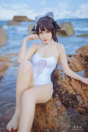 抖娘-利世×不呆貓  《獒犬海邊泳裝》 寫真集