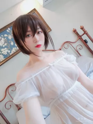 網紅Coser白銀81 《兒童睡衣》 寫真集