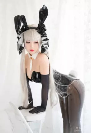 Coser你烨烨 《可畏兔女郎》 寫真集