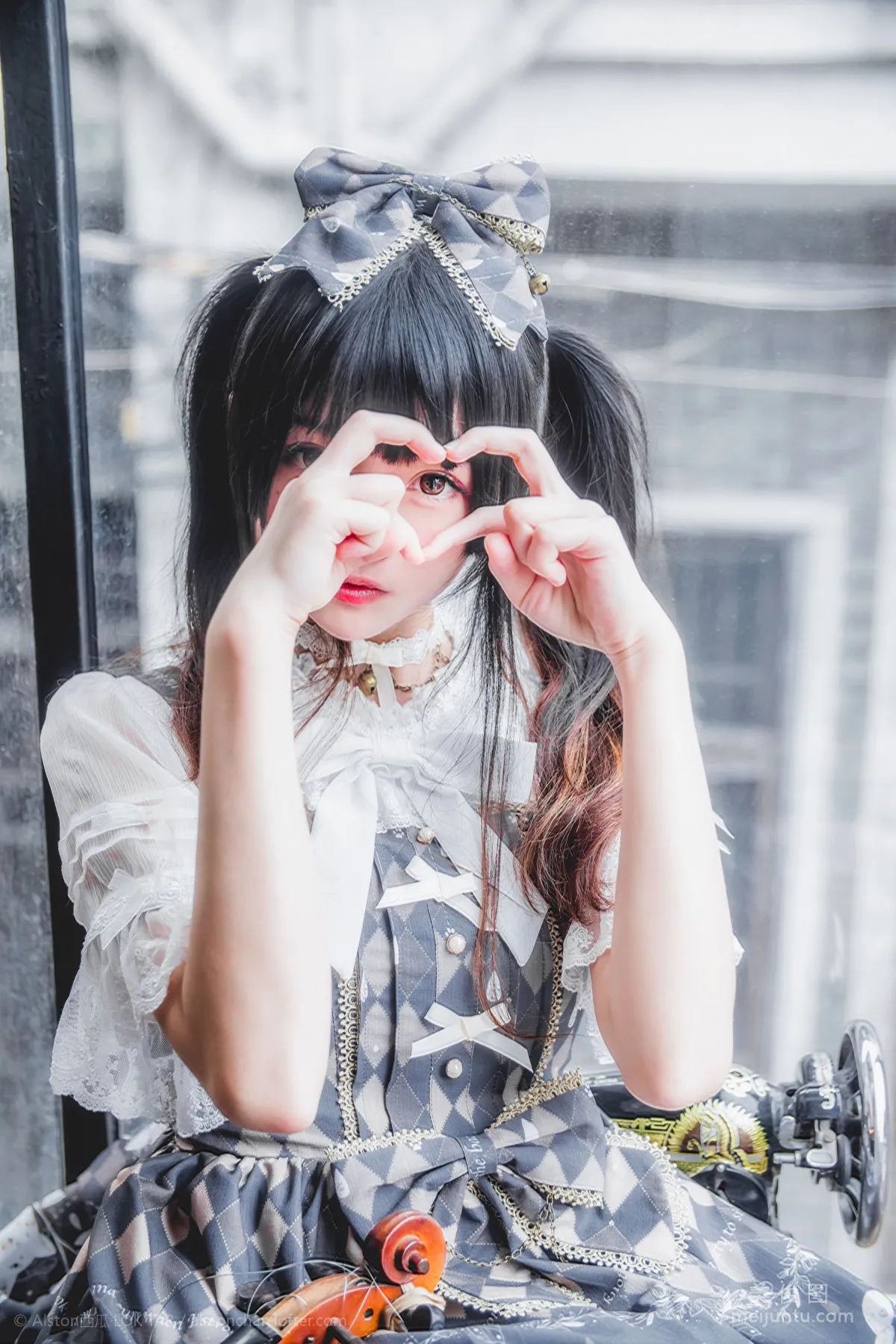 Ying Taomiao: Web Idols photo 5
