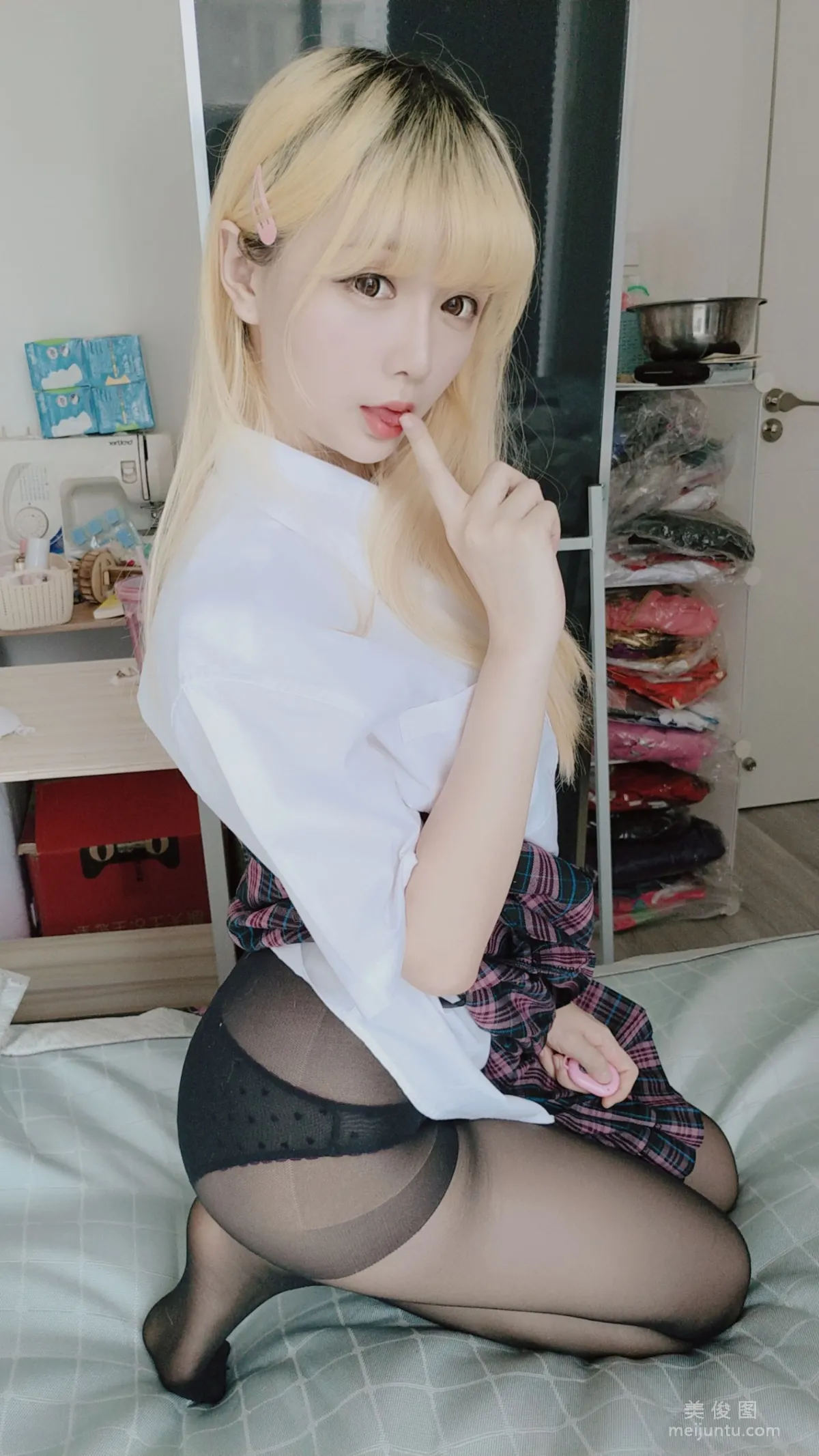 Xingzhi Chichi, JK Plaid Skirt Photo Set photo 33