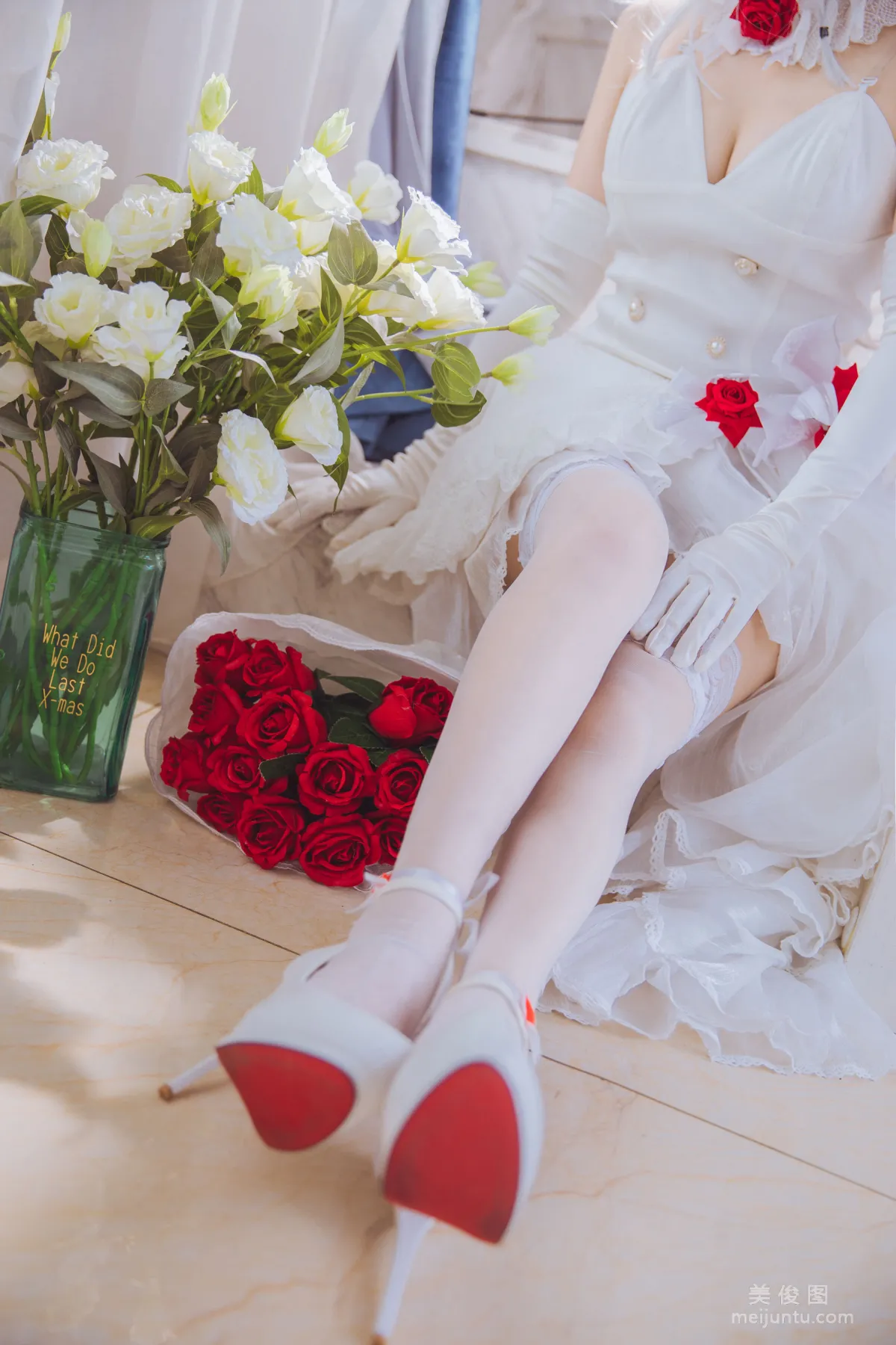 [网红Coser] 日奈娇 《g36c 礼服》 写真集23