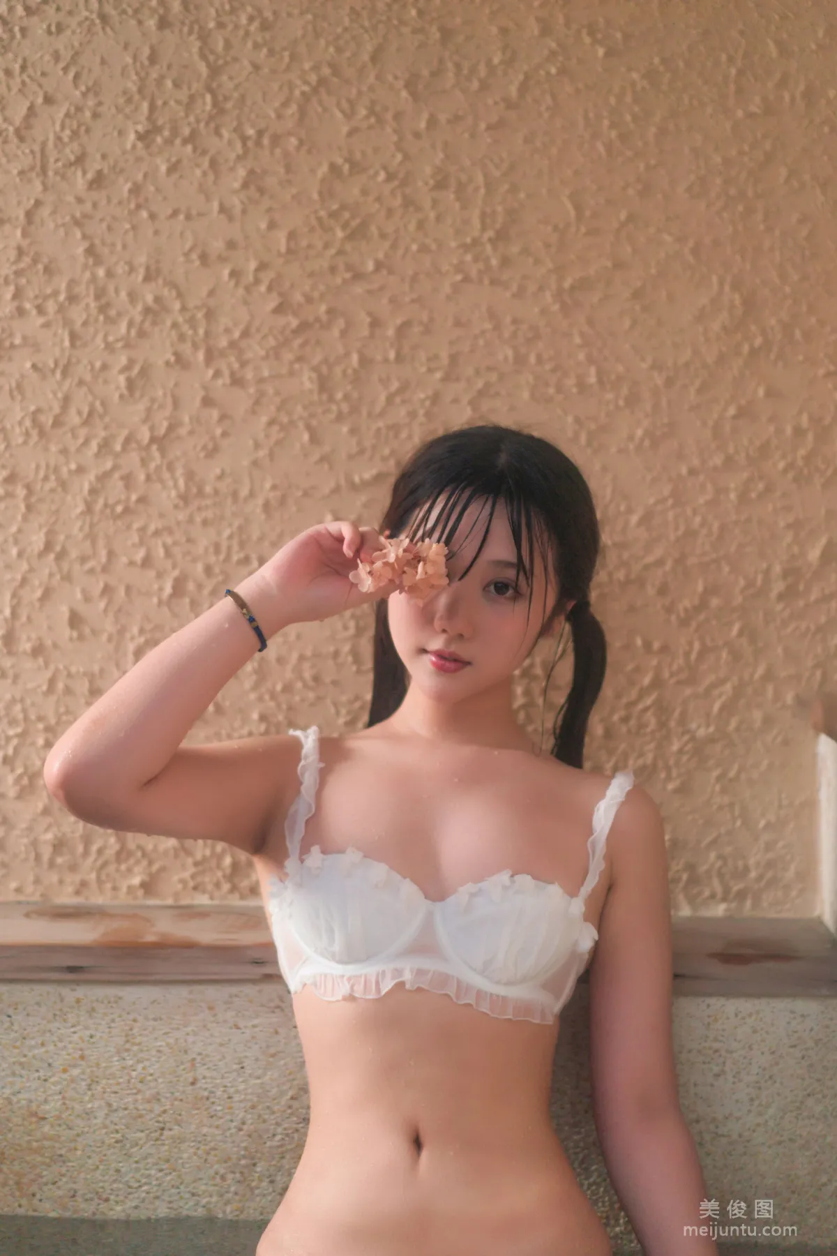 [美女Coser] 姬鏡醬 《私奔之溫泉》 寫真集 27