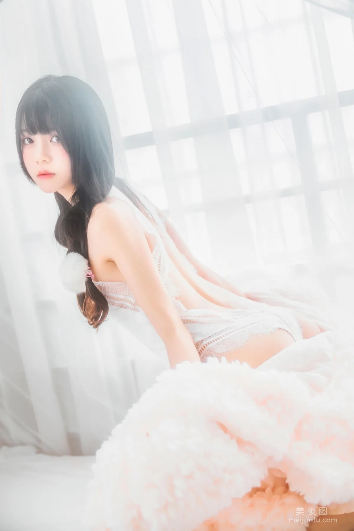 Ying Taomiao, Hibernation Series Pure White Private Shoot Photo Set photo 16