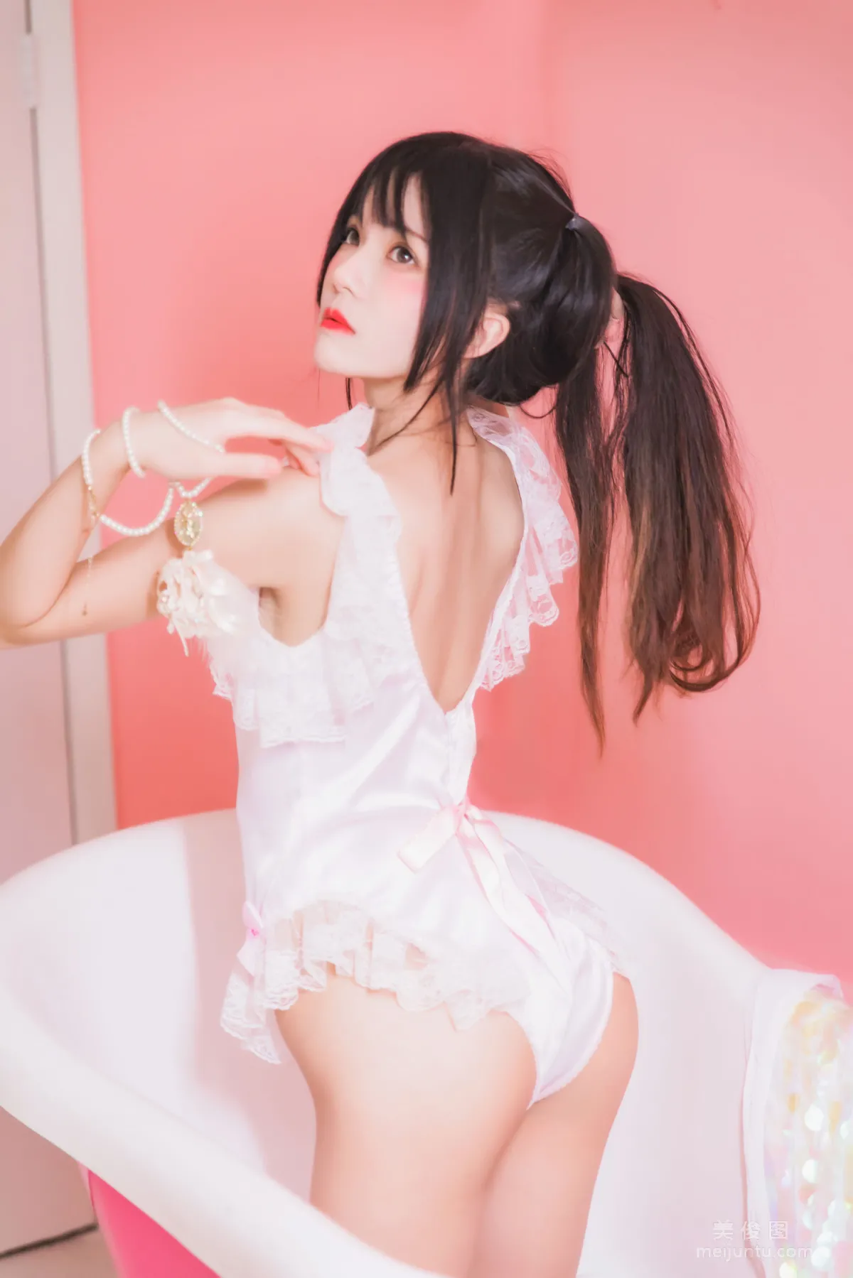 Ying Taomiao: Web Idols photo 19