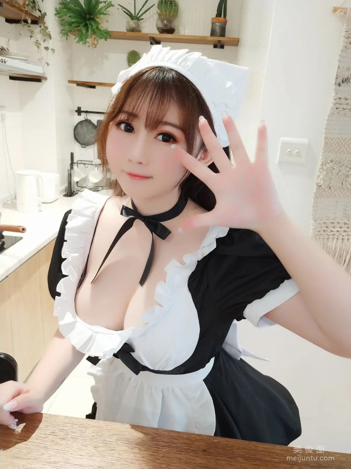 [美女Coser] 是依酱呀 《女仆2.0》 写真集5