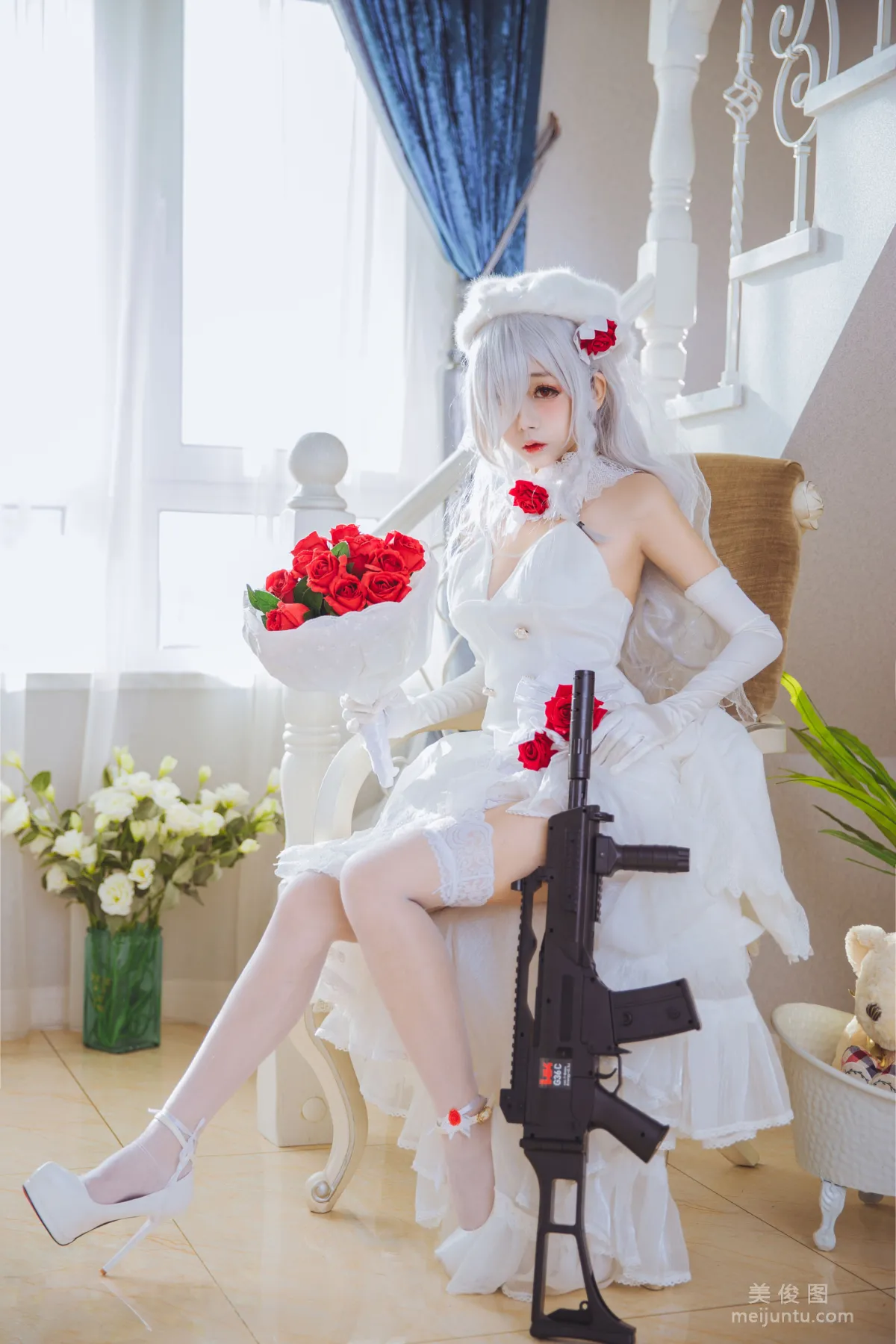 [网红Coser] 日奈娇 《g36c 礼服》 写真集1