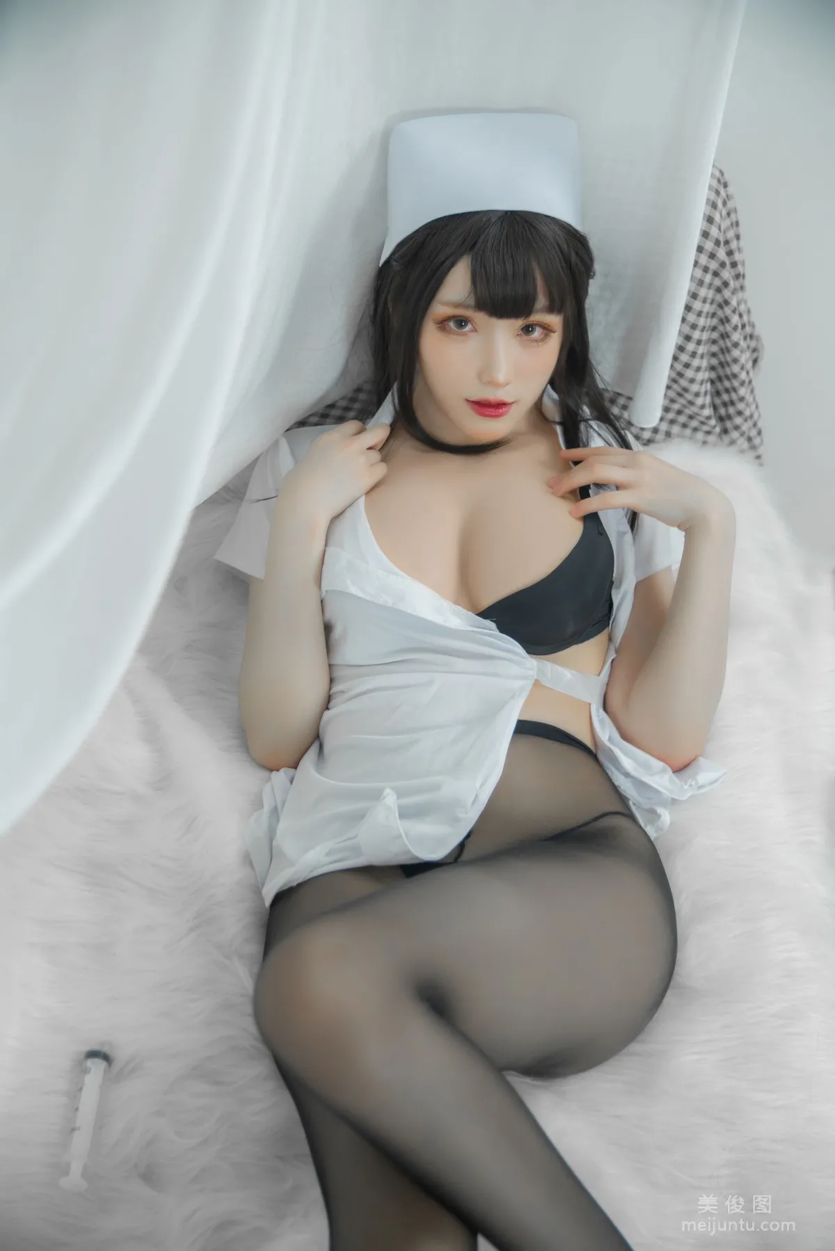 Qisikuai wii, White Nurse, Photo Set photo 22