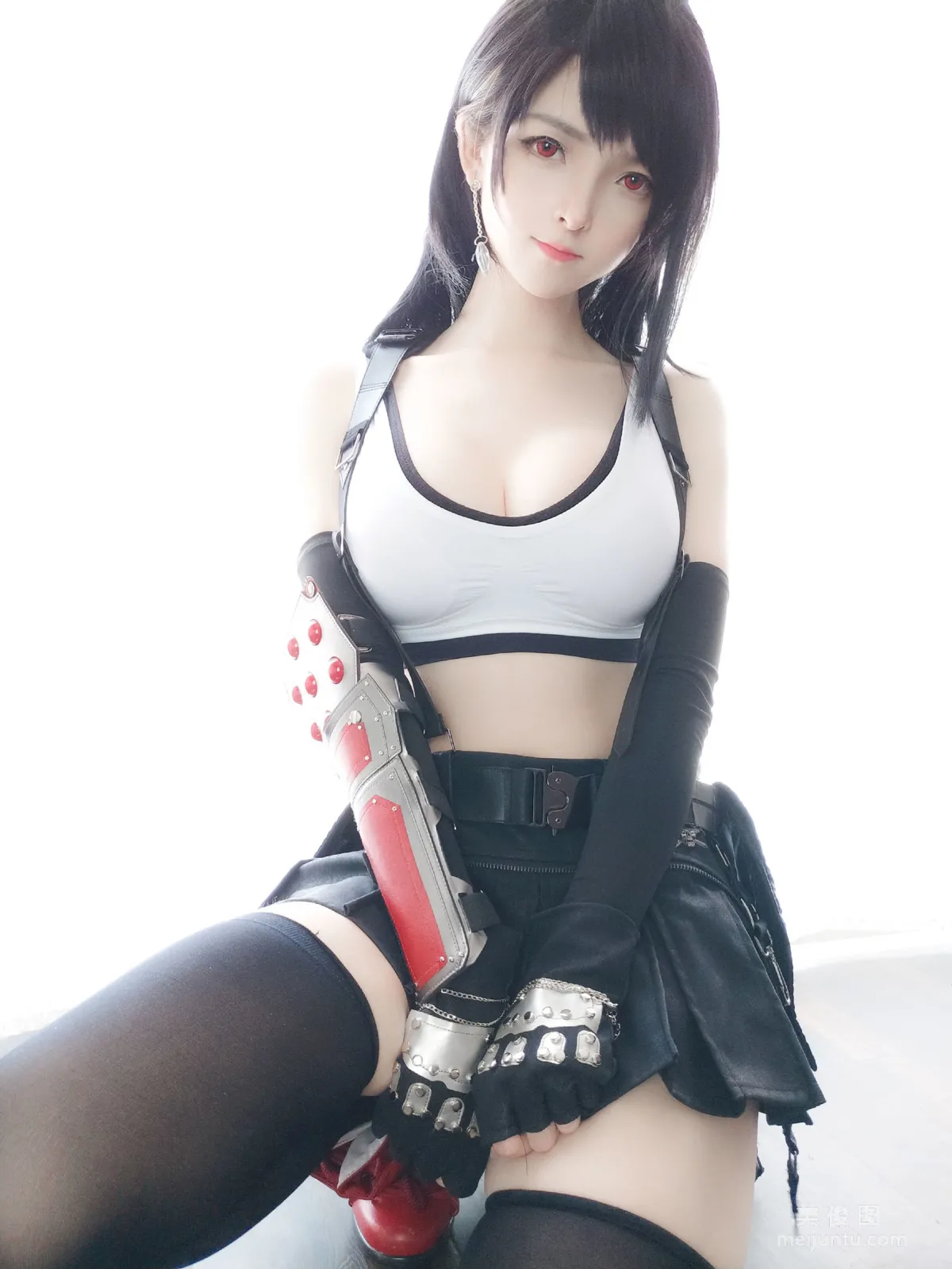[Internet Celebrity Model Coser] Yixiao Yangze Tifa Standard Outfit Photo Set photo 12
