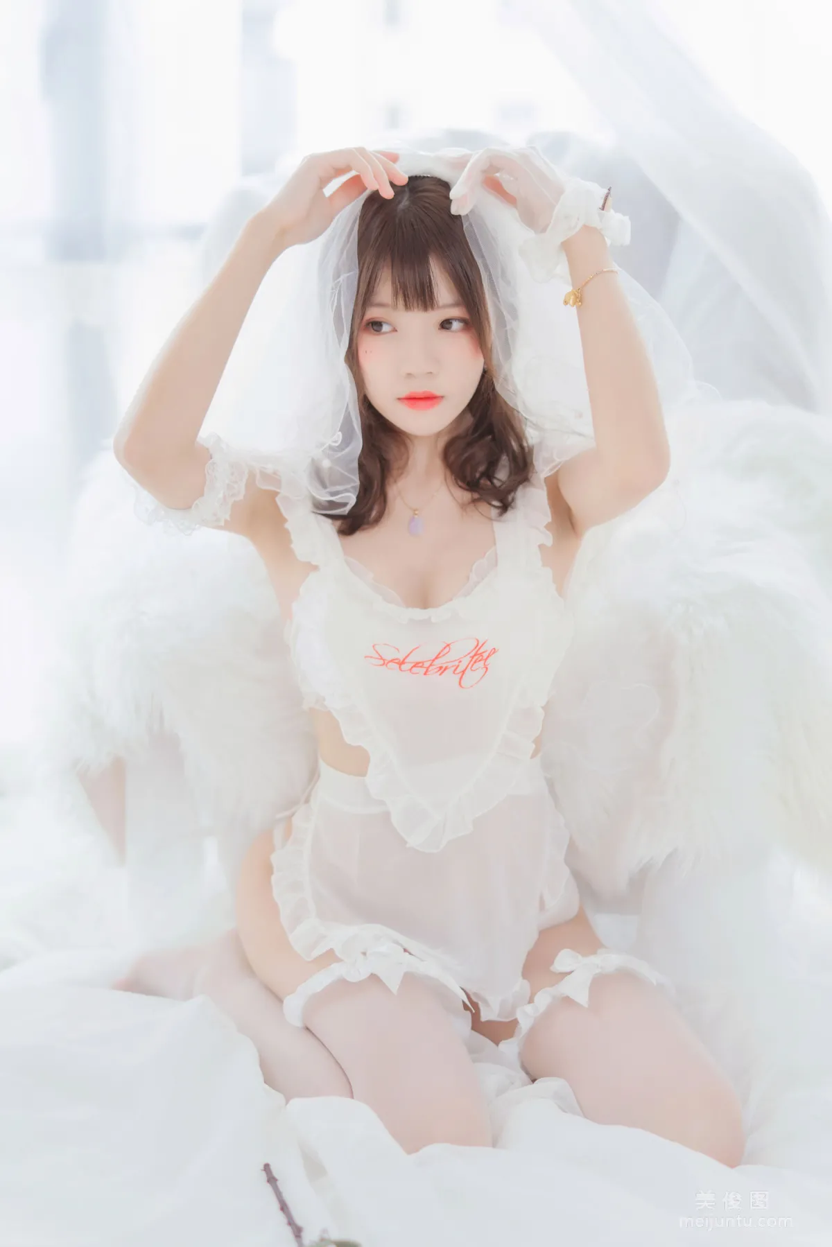 Ying Taomiao: Web Idols photo 3