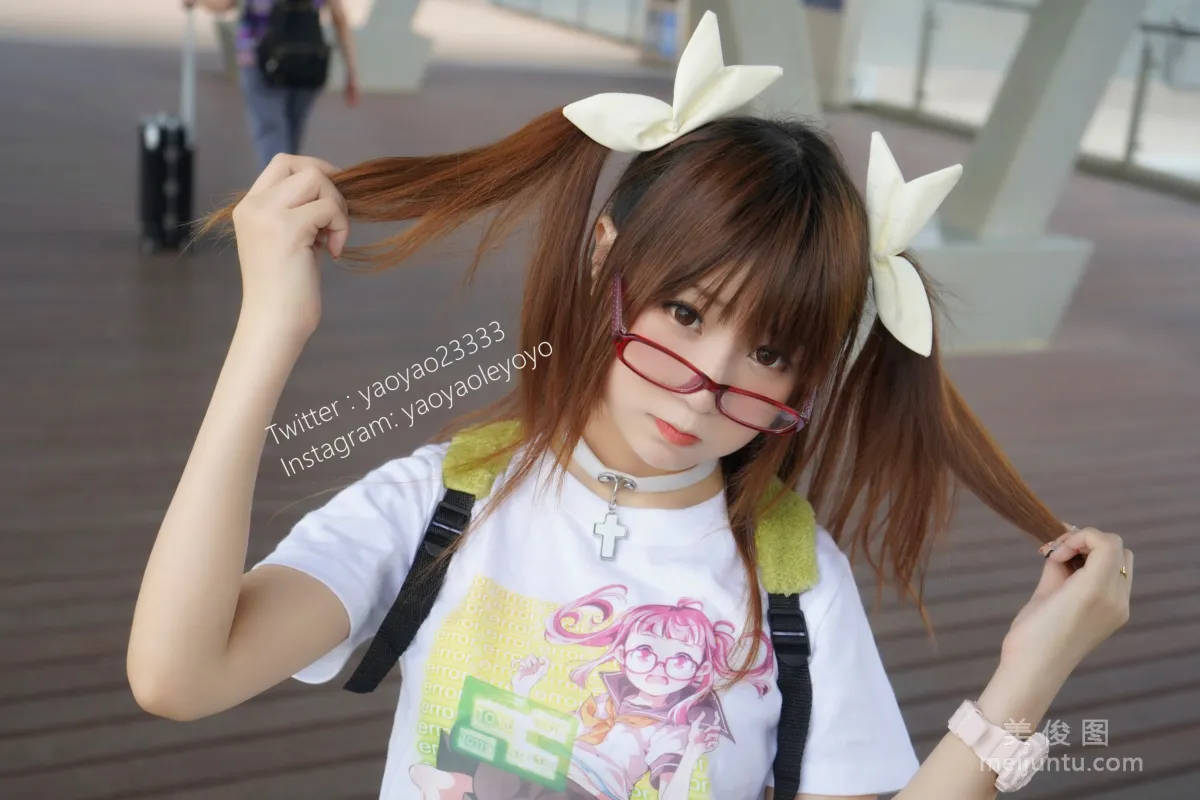 [美女Coser] 摇摇乐yoyo 《裸足》 写真集41
