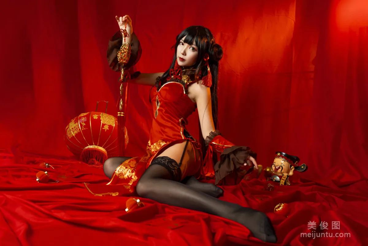 Coser Model Yanzi Jianbu Kecui 'Kurumi New Year' Photo Set photo 2