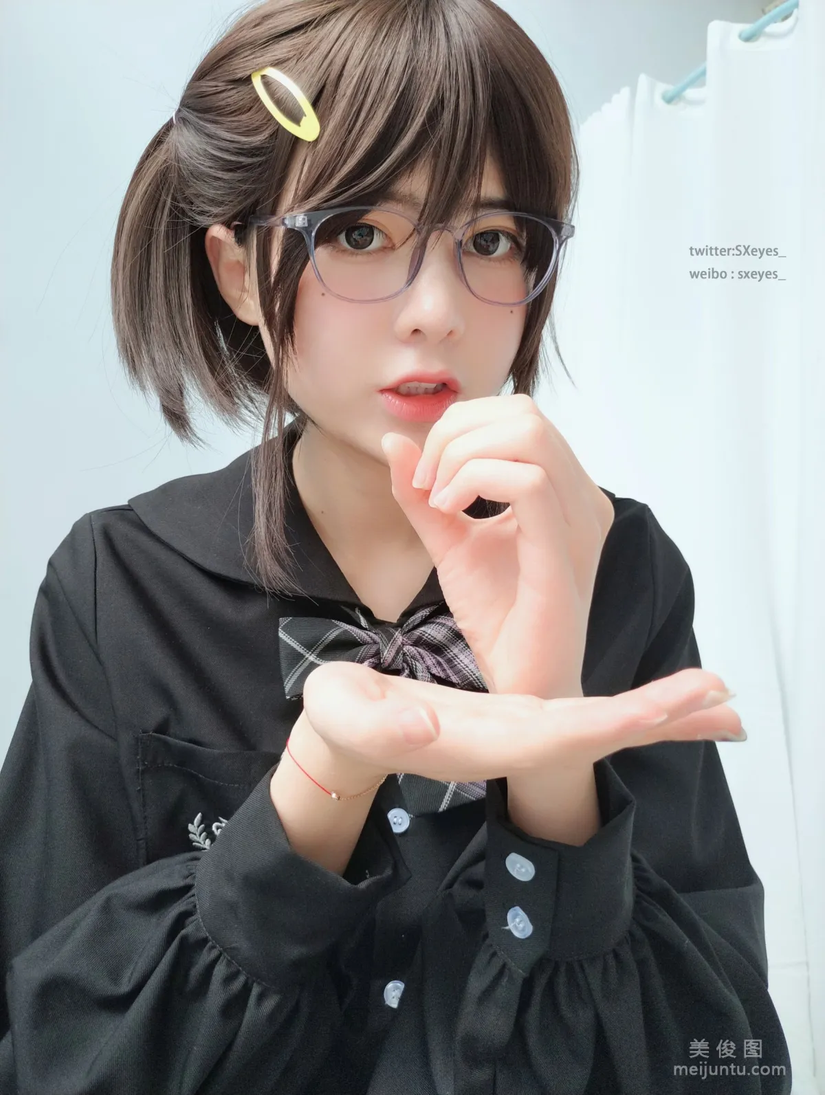 眼酱大魔王w 《JK眼镜妹》 写真集18