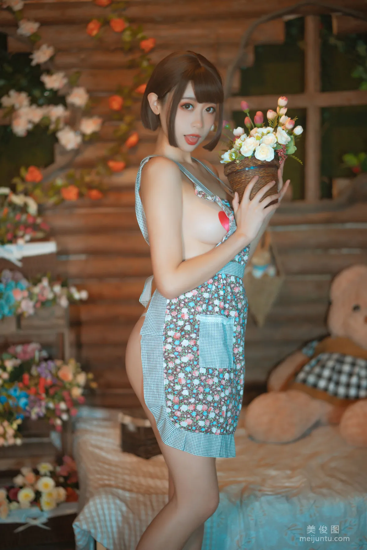 奈汐酱nice 《勤劳的老板娘》 写真集1