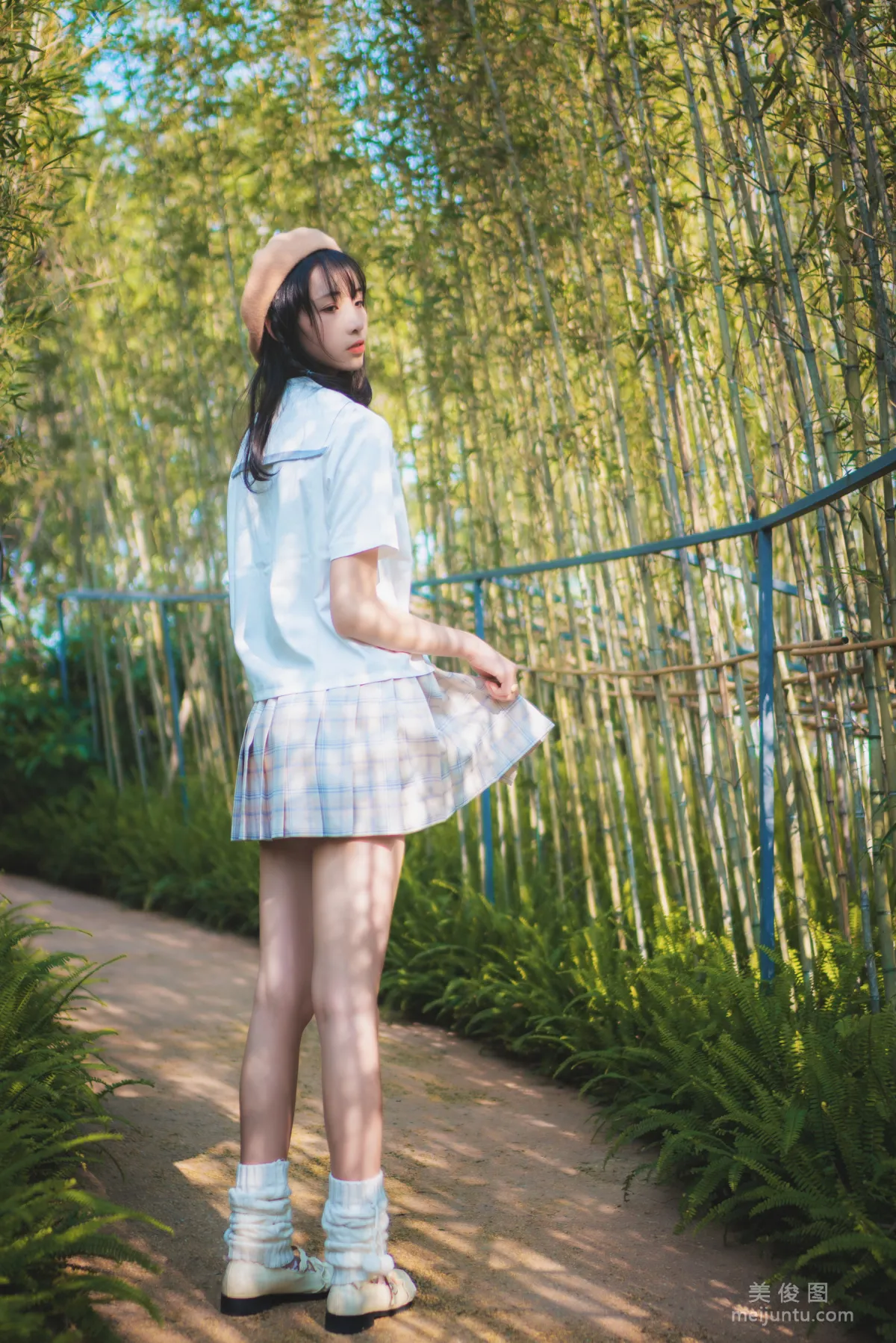[Web Idols] Xigua, White Cloud Forest, Photo Set photo 37