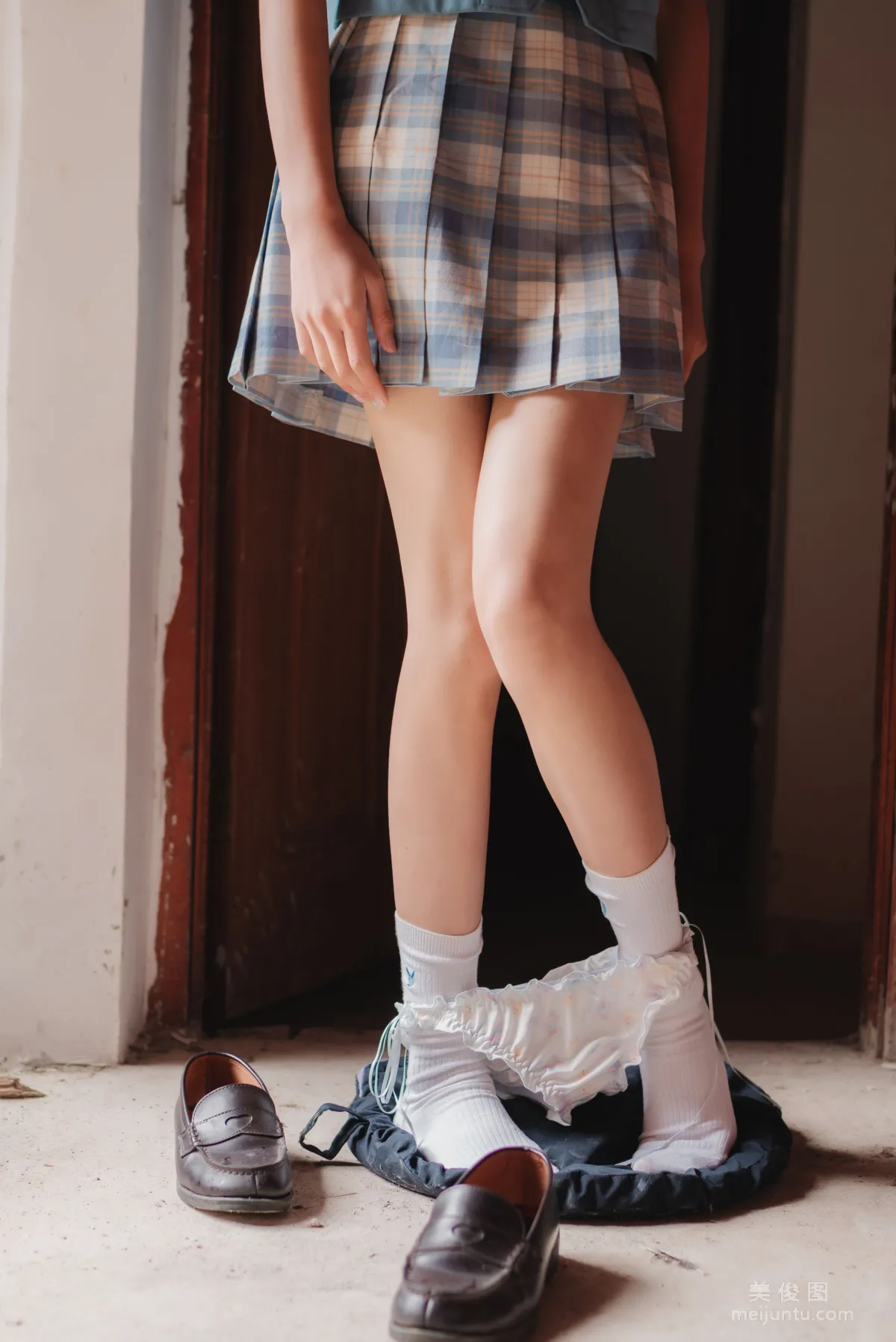 [網紅Coser] 西瓜 《麗江寫真JK戶外》 寫真集 22