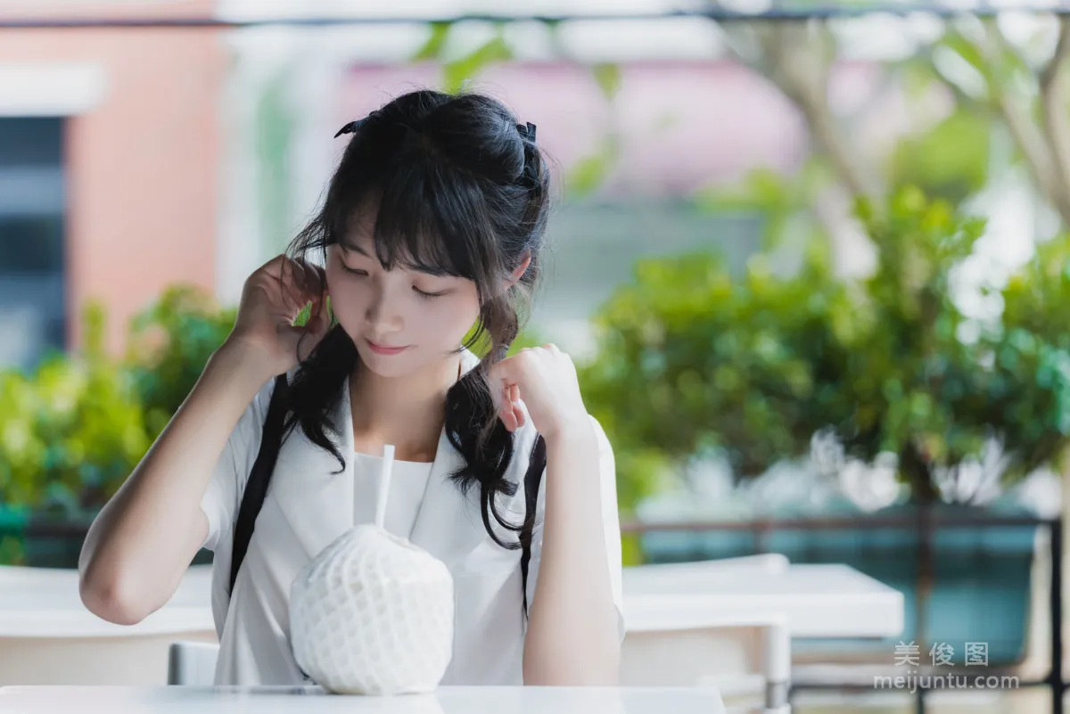 [网红Coser] 西瓜 《制服》 写真集2