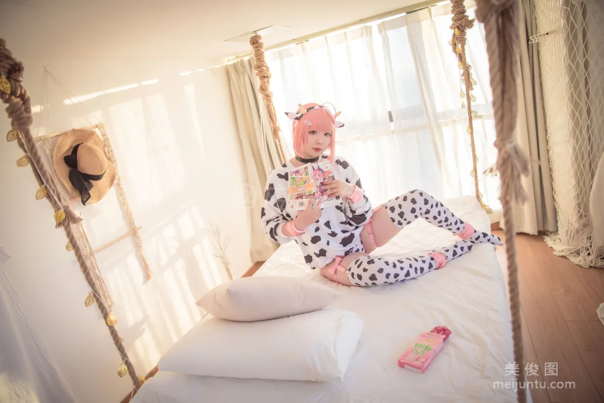 Pipi Naike Keai Lela, Cow Suit, Photo Set photo 1