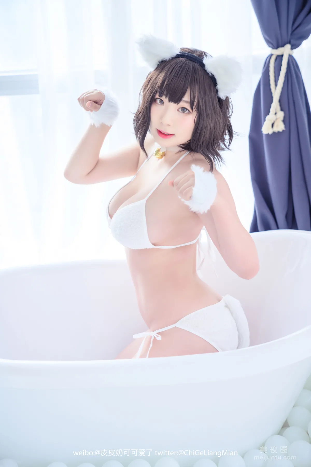 [美女Coser] 皮皮奶可可爱了啦 《白猫》 写真集14